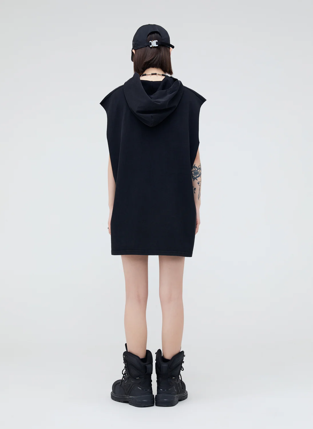 Don'T Conform To Public Aesthentics Tank Hoddie