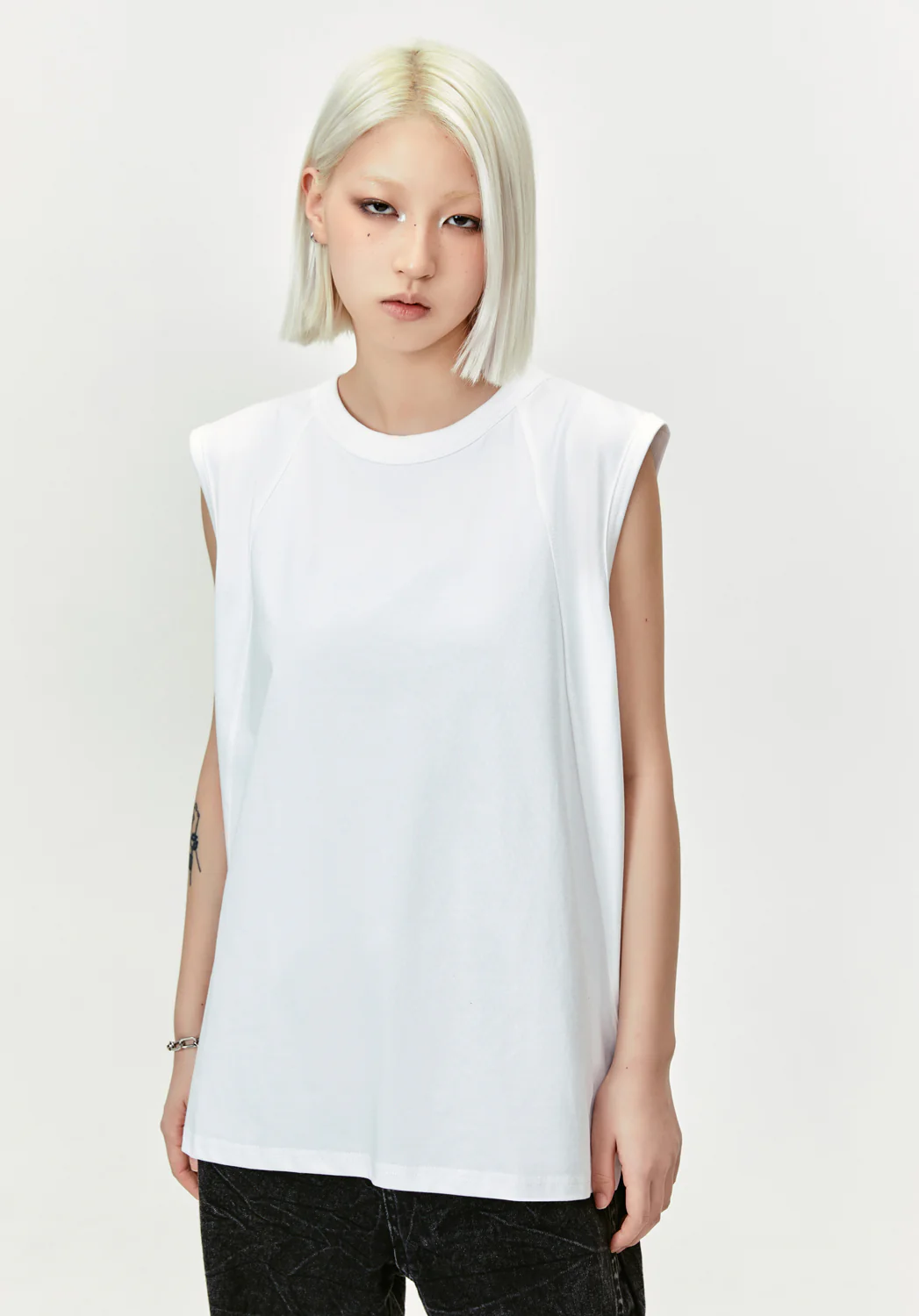 Don'T Try To Intrude V2 Tanktop