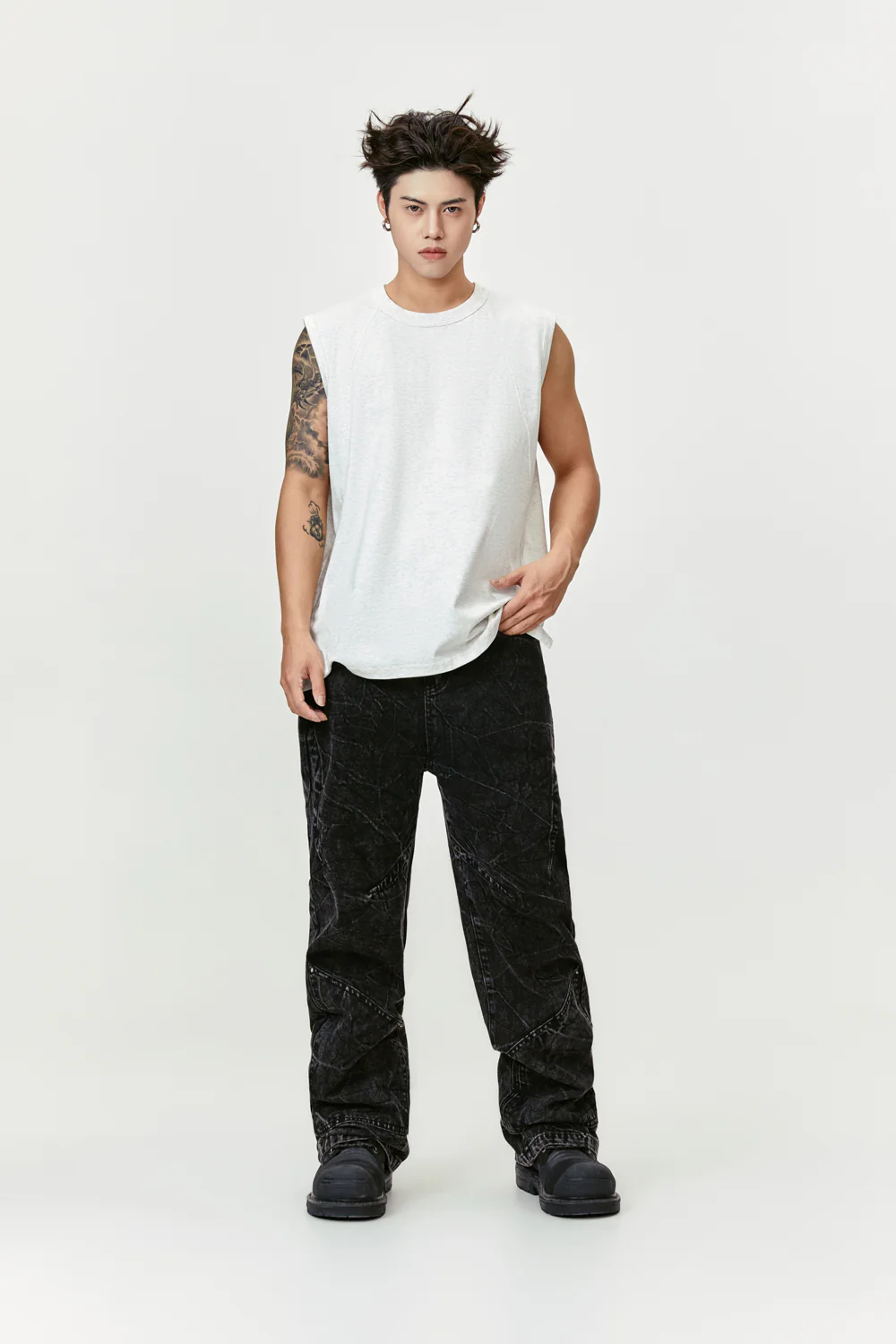 Don'T Try To Intrude V2 Tanktop