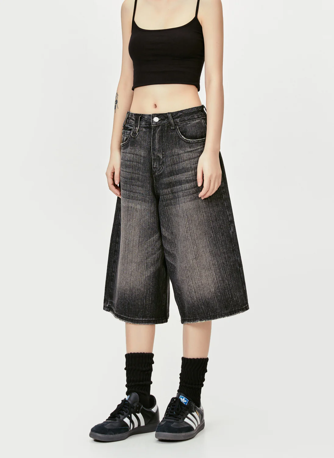 Bamboo Blinds V2 Capri Pants