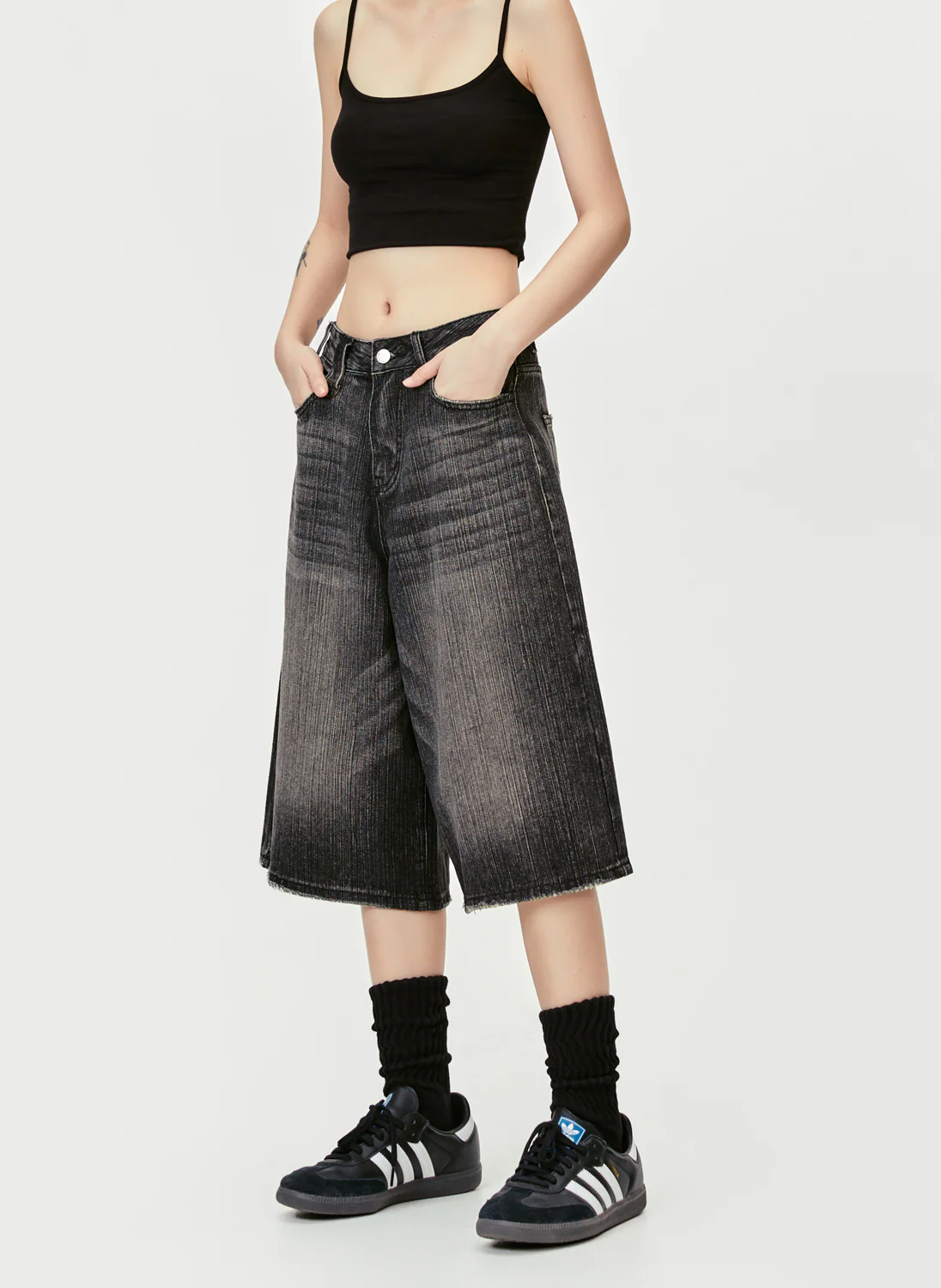 Bamboo Blinds V2 Capri Pants