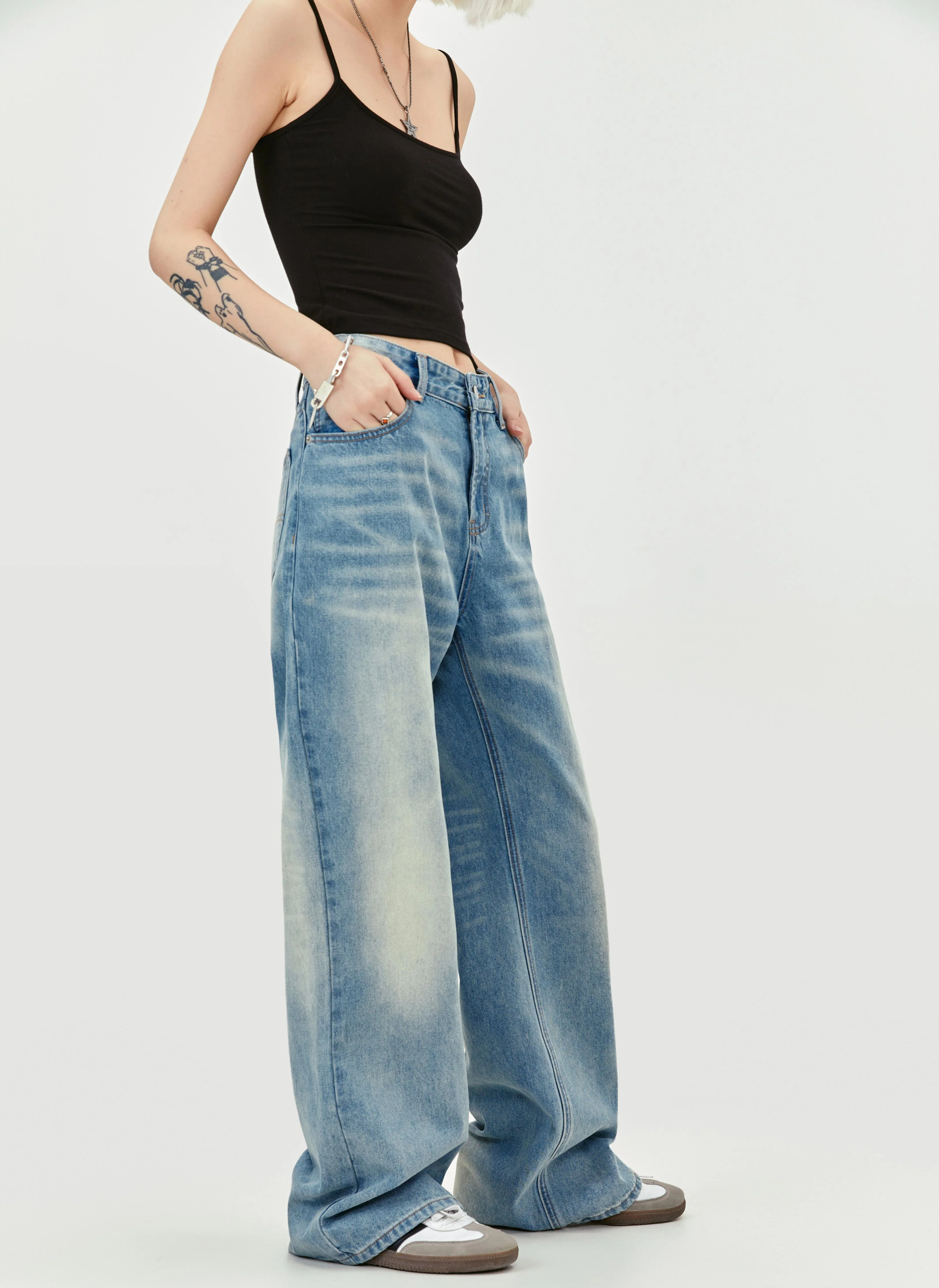 Blurred Jeans Pants