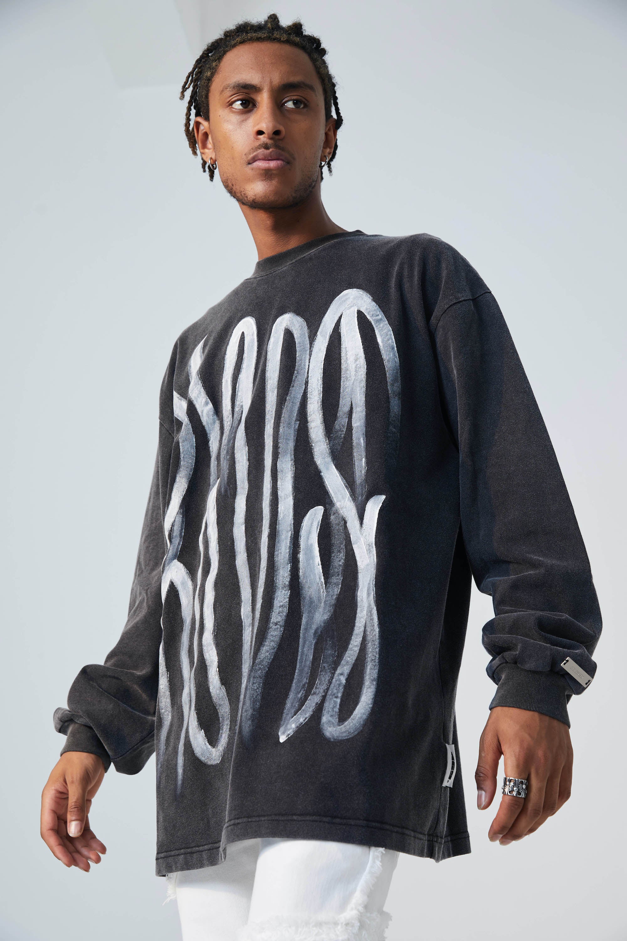 R69 Devour Realit Long-Sleeve