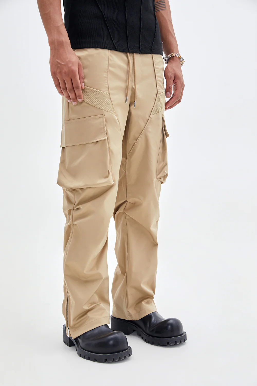 Low Pockes Pants