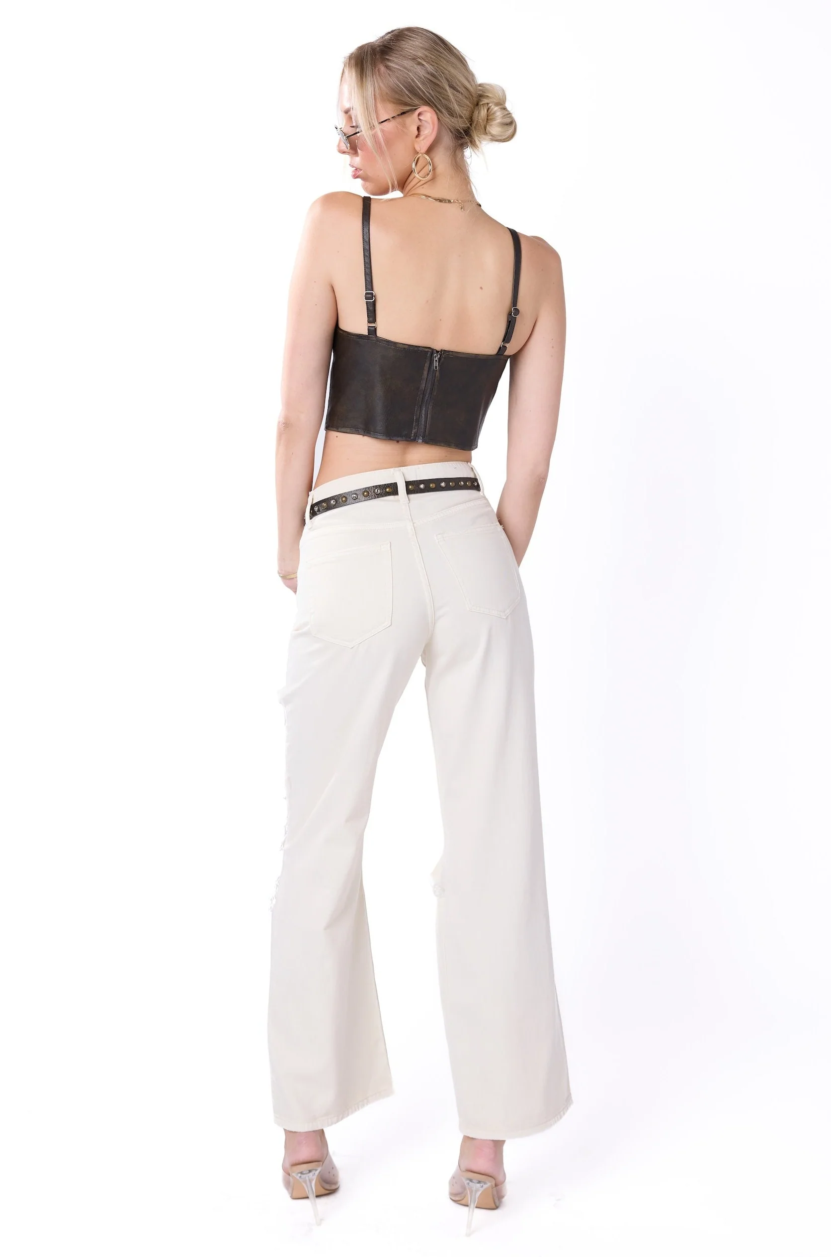 Vervet Relaxed Fit Distressed Jeans