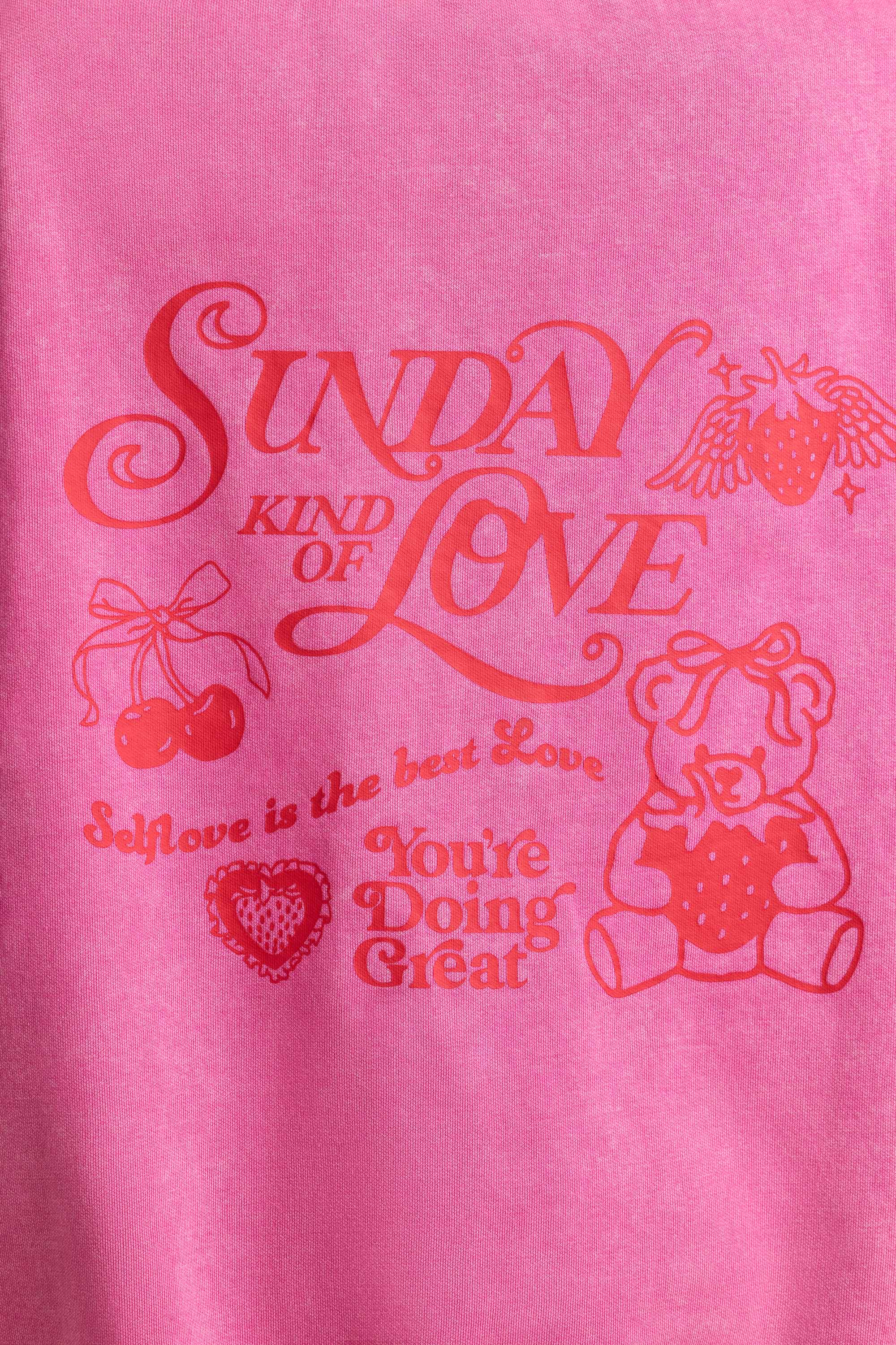 Sunday Love - Oversized Hoodie in Hot Pink