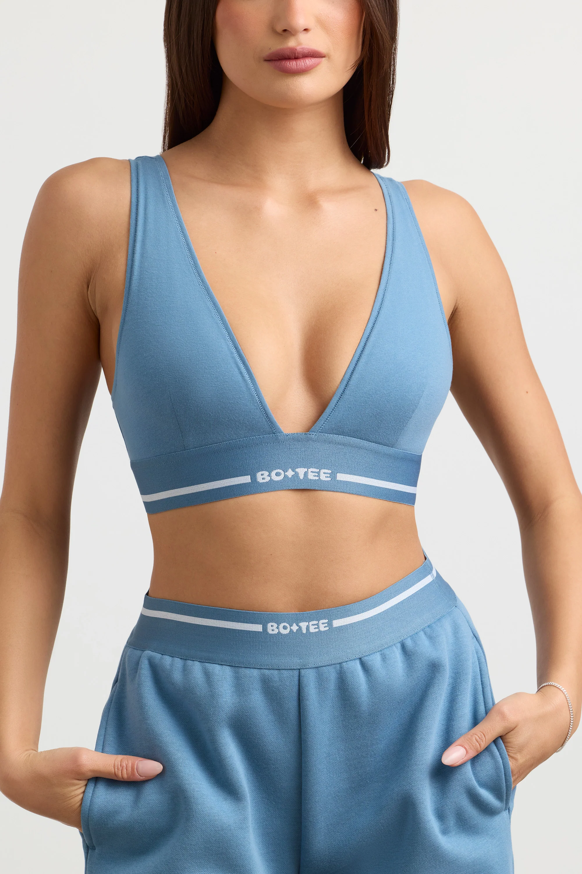 Recreation - Plunge-Neck Sports Bra in Steel Blue