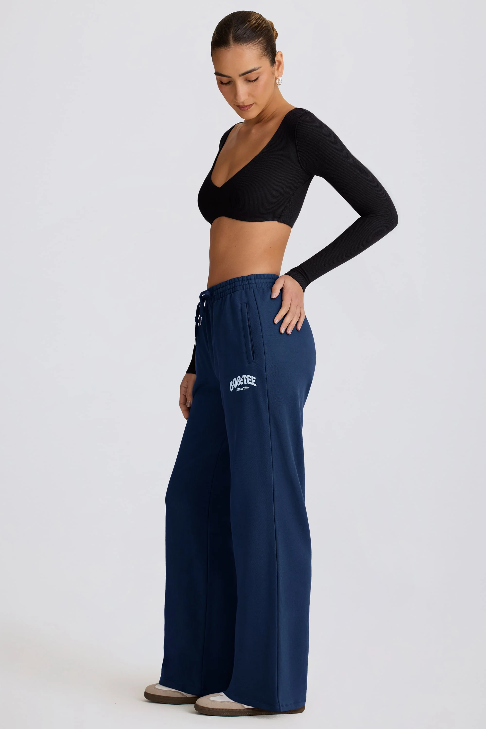 Mid-Rise Wide-Leg Joggers in Dark Navy