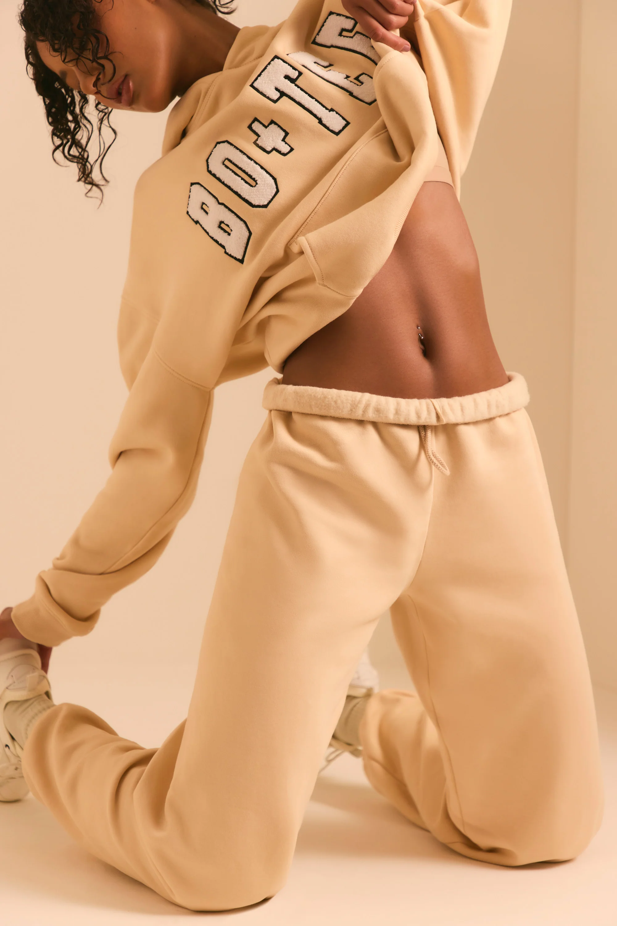 Pacific - Relaxed Fit Joggers in Sand