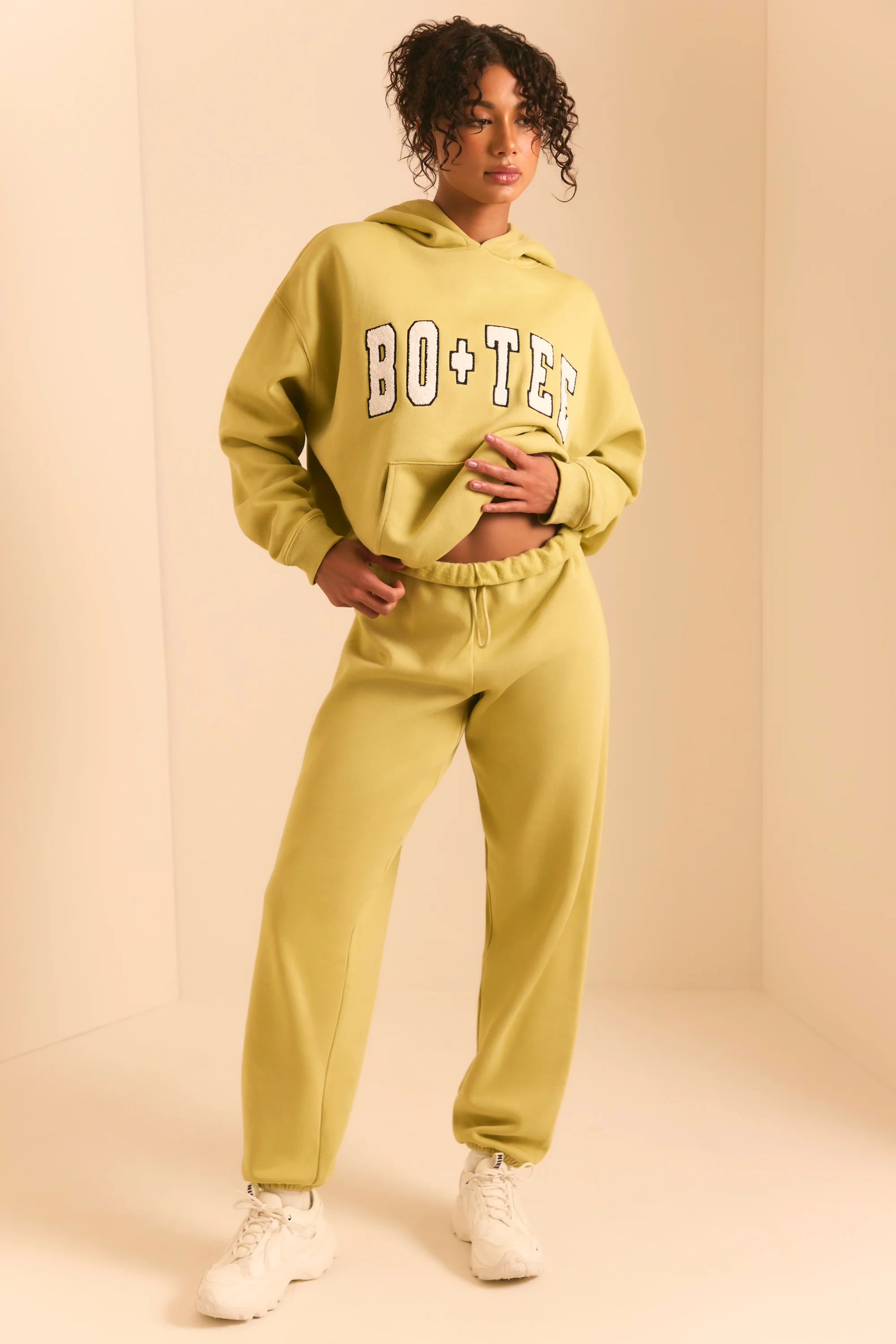 Pacific - Relaxed Fit Joggers in Matcha Green