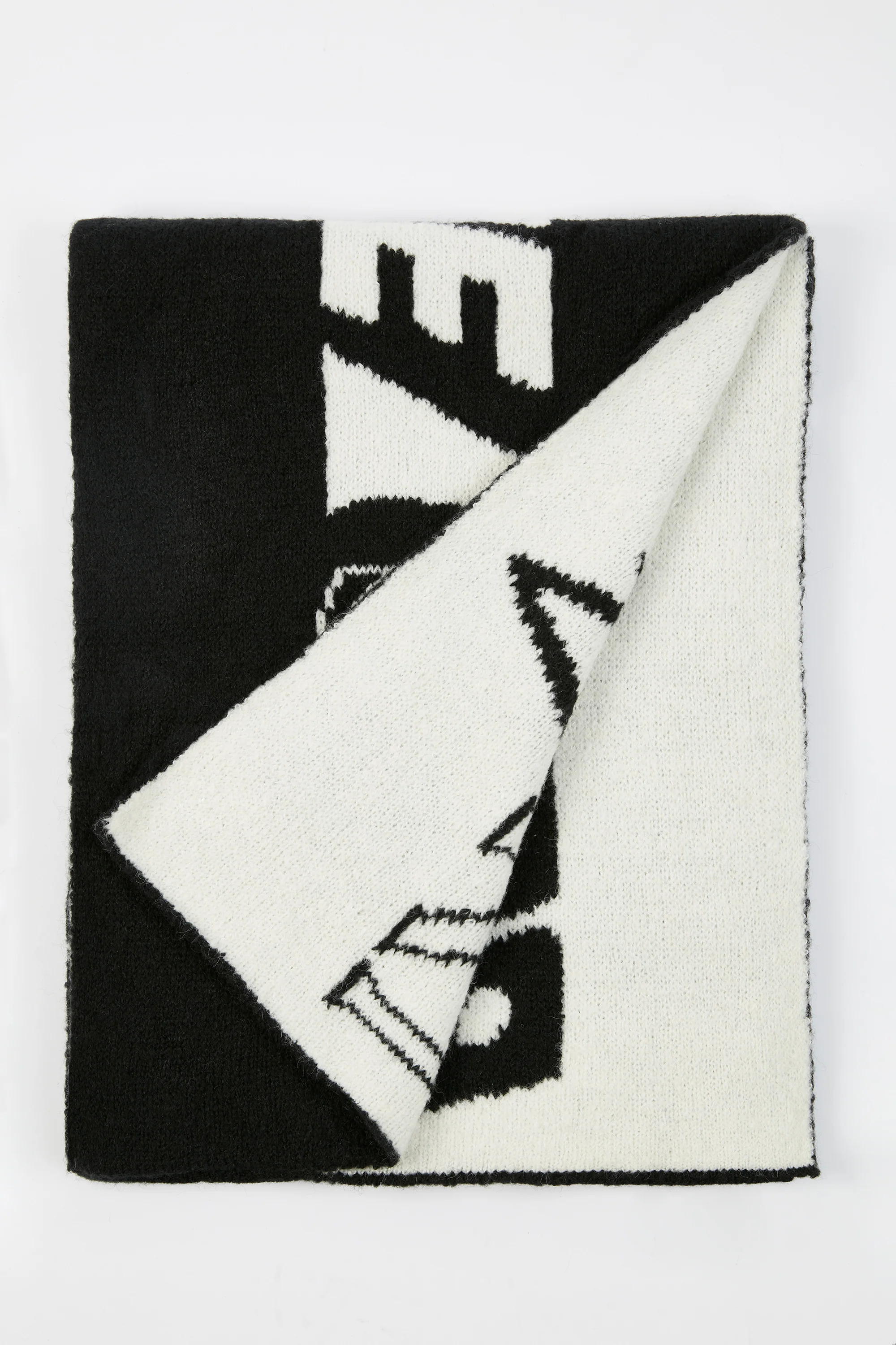 Snow Angel - Oversized Chunky Knit Scarf in Black