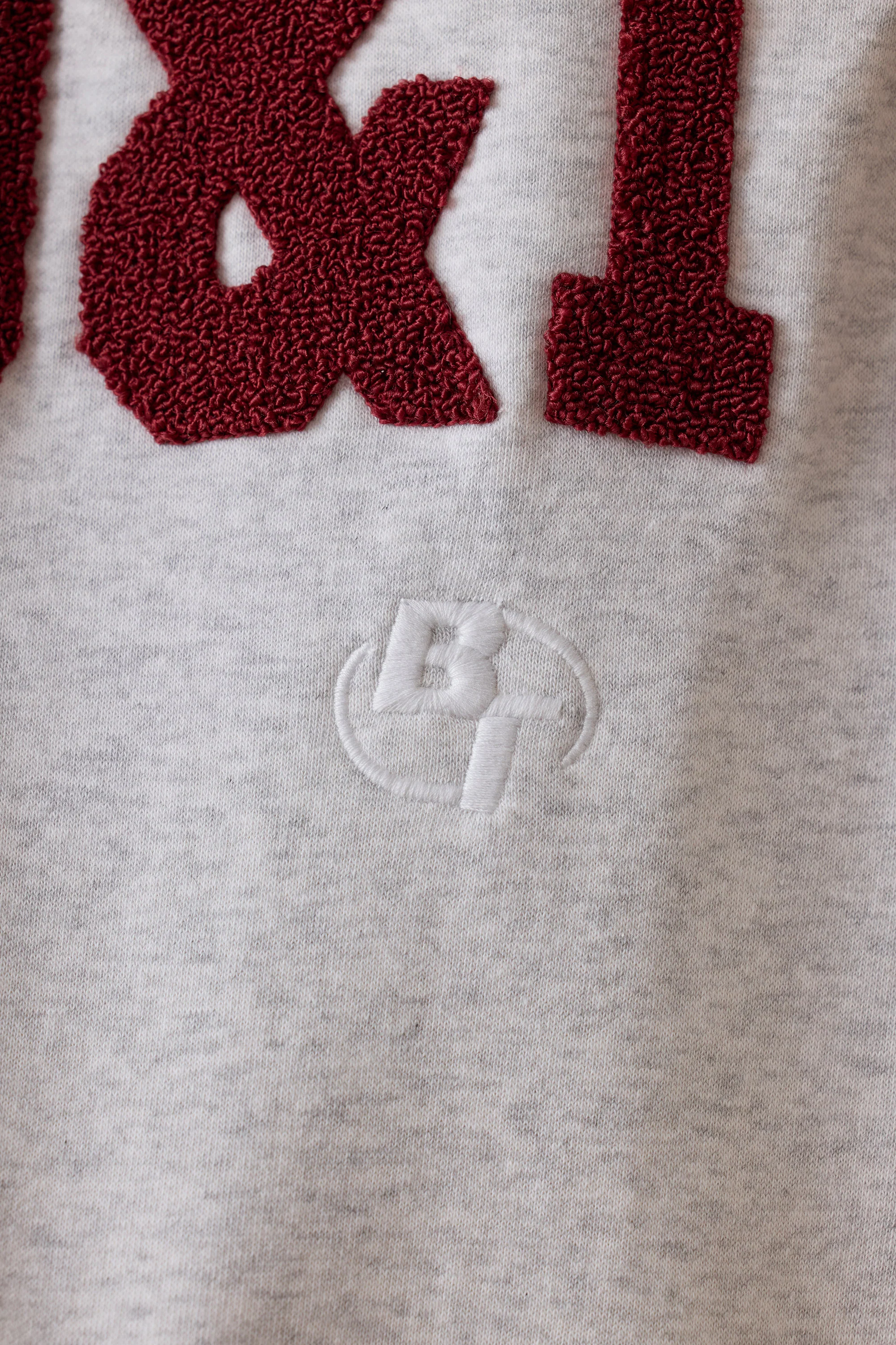 Signature - Oversized Crew Neck Sweatshirt in Heather Grey