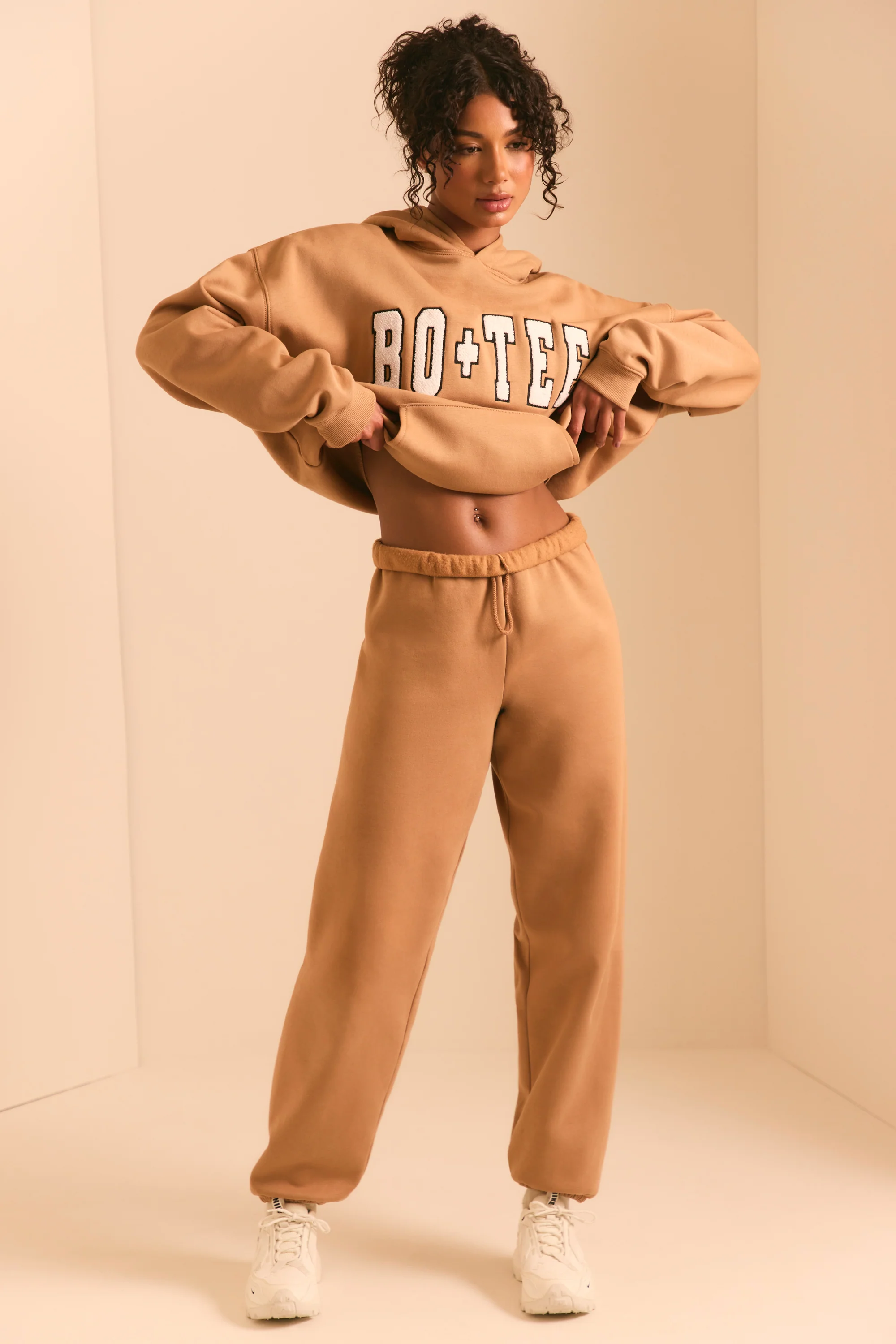 Pacific - Relaxed Fit Joggers in Chestnut Brown