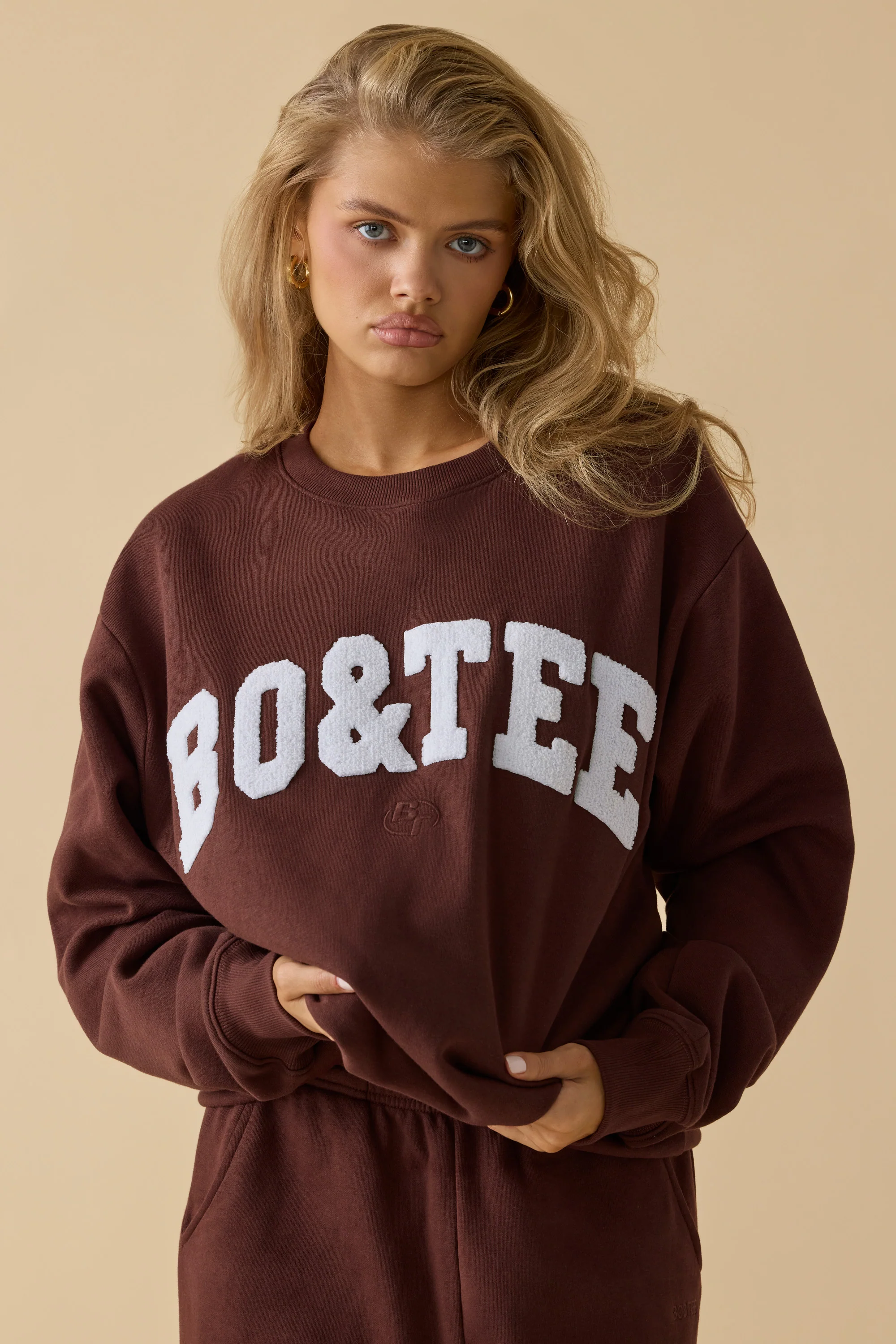 Signature - Oversized Crew Neck Sweatshirt in Mahogany