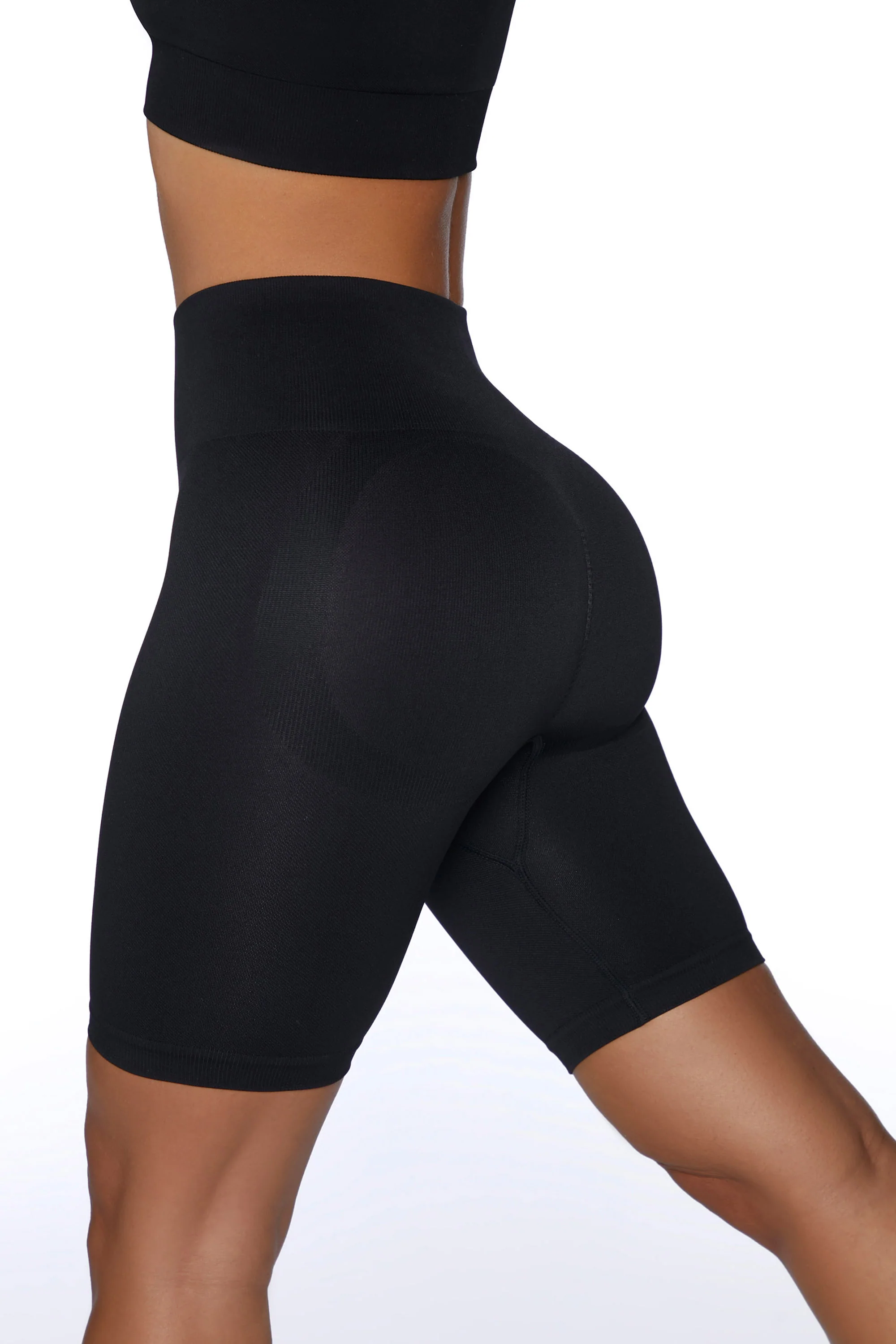 Push Yourself - Biker Shorts in Black
