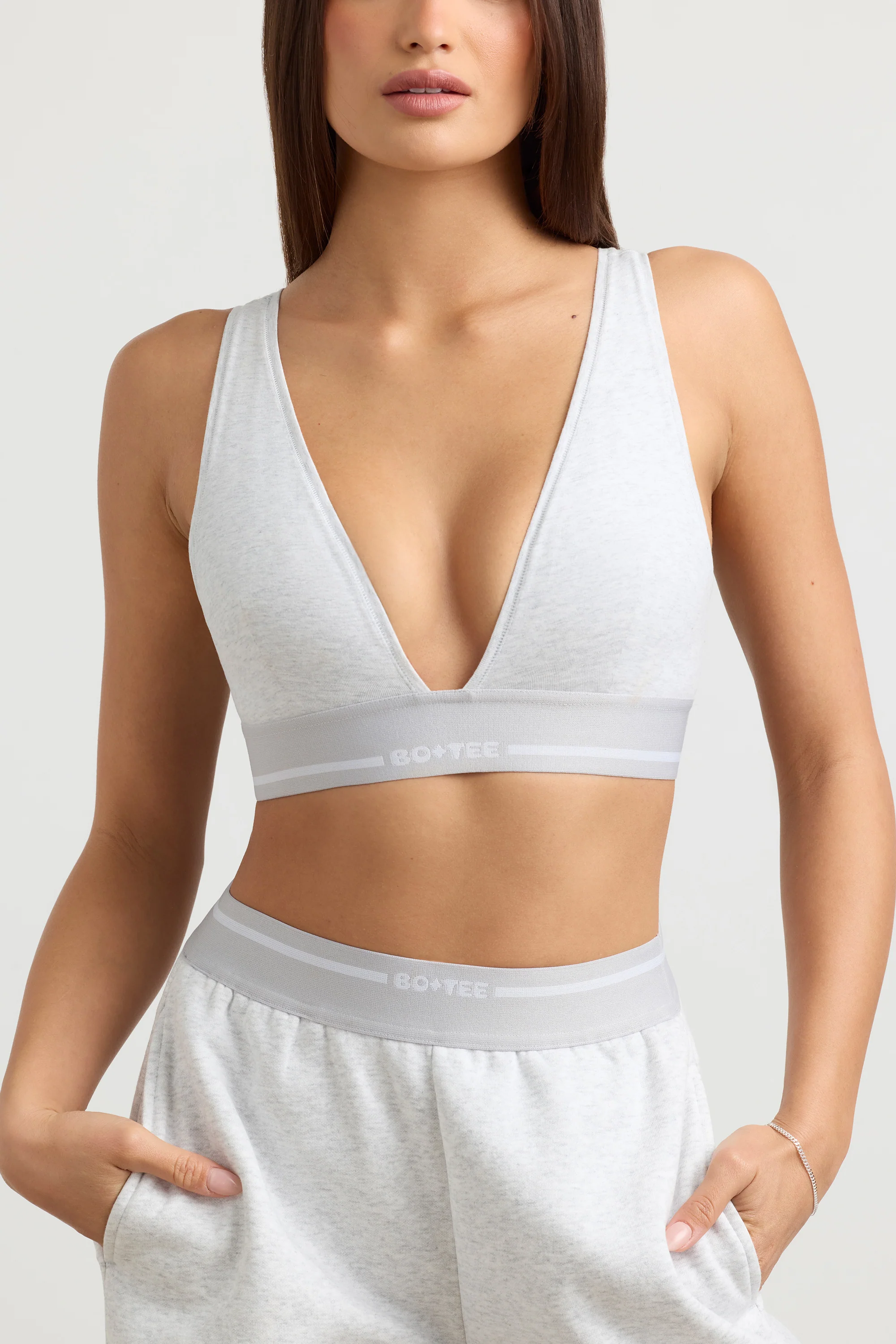 Recreation - Plunge-Neck Sports Bra in Grey Marl