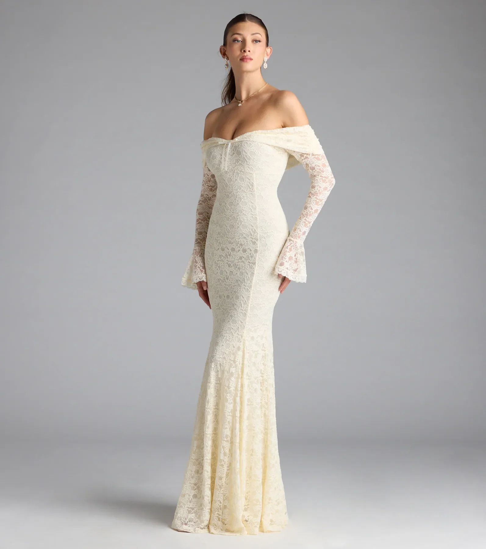 Blakely Off-The-Shoulder Mermaid Lace Formal Dress