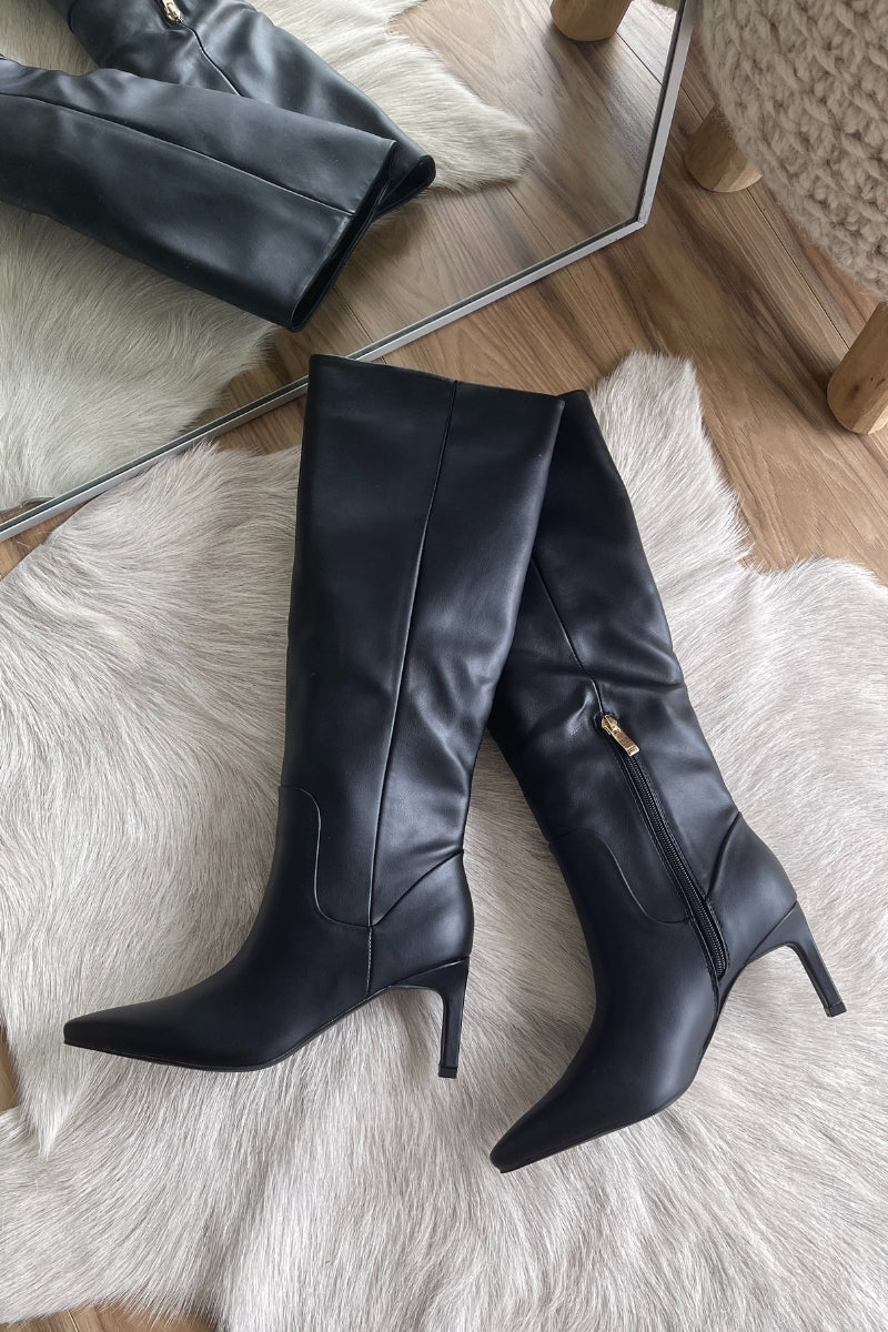 Huda Pointed Toe Tall Boots