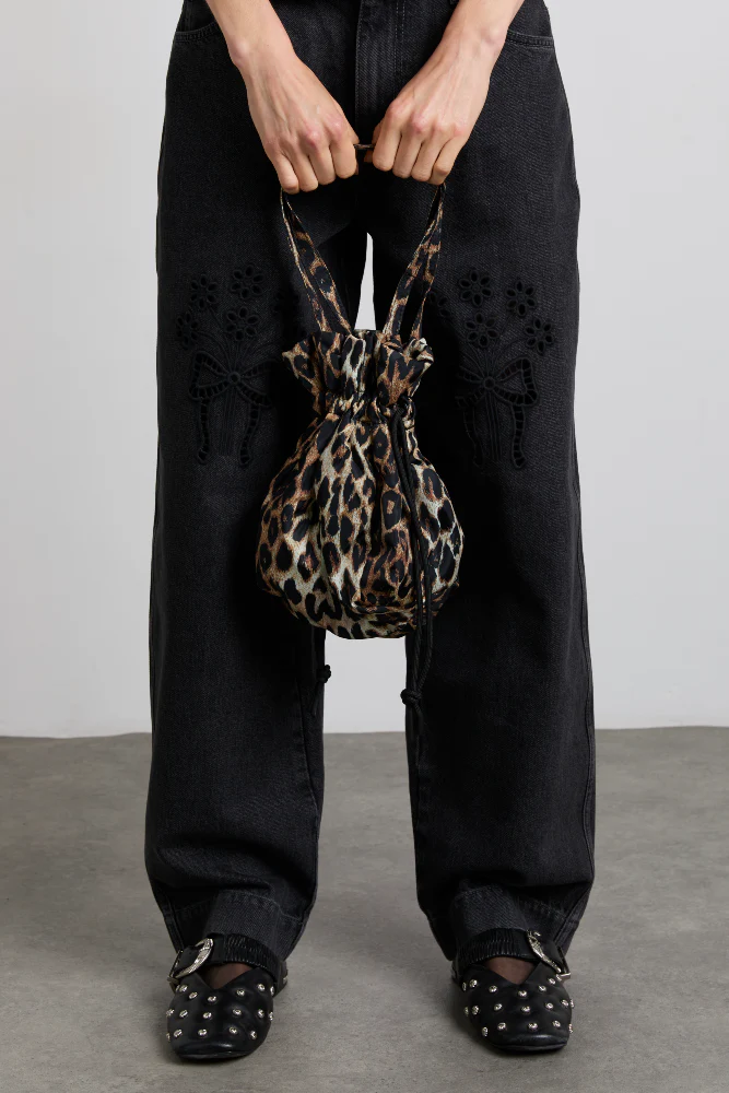 pouch bag in leopard