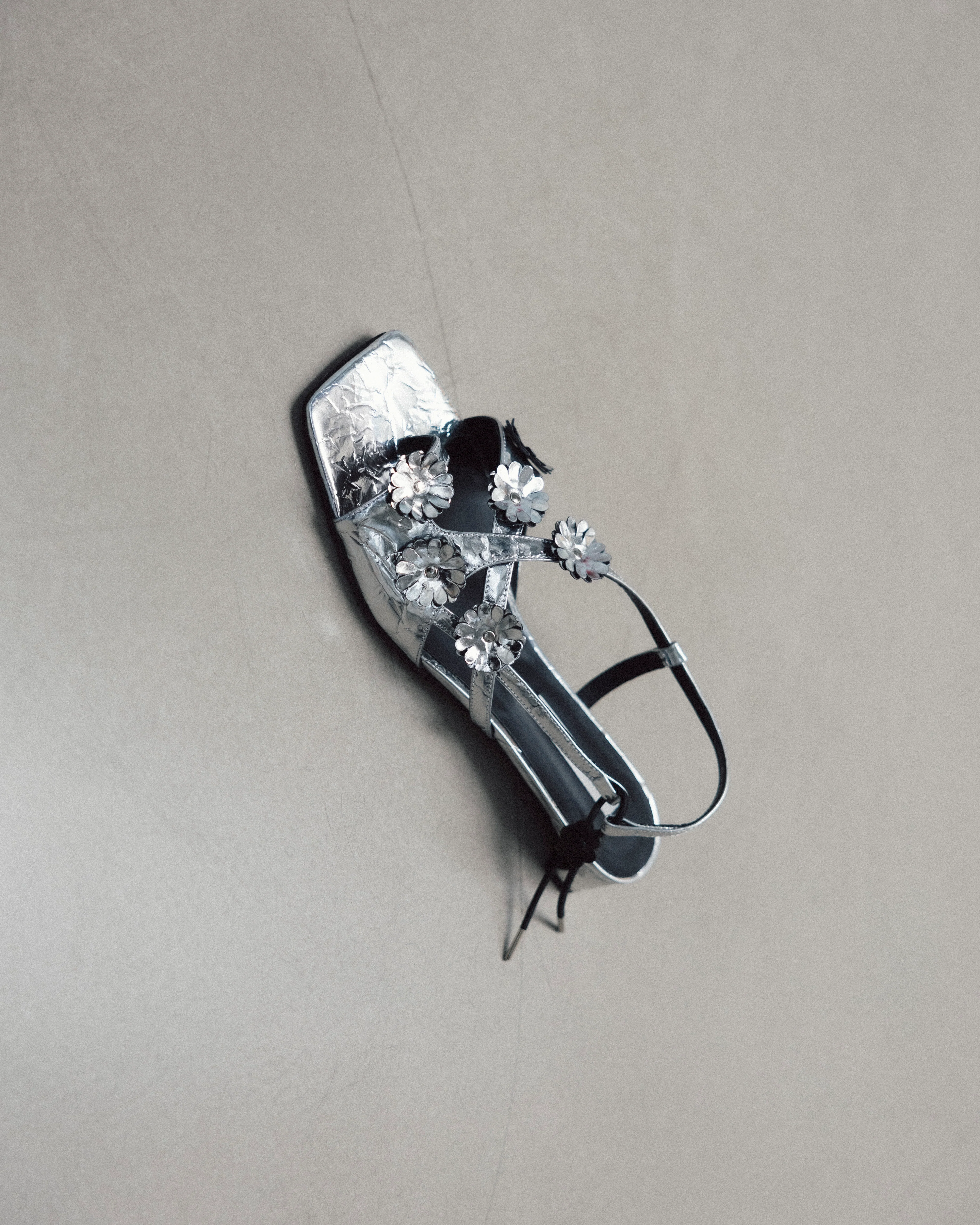 ARNA | SANDAL CRINKLED MIRROR