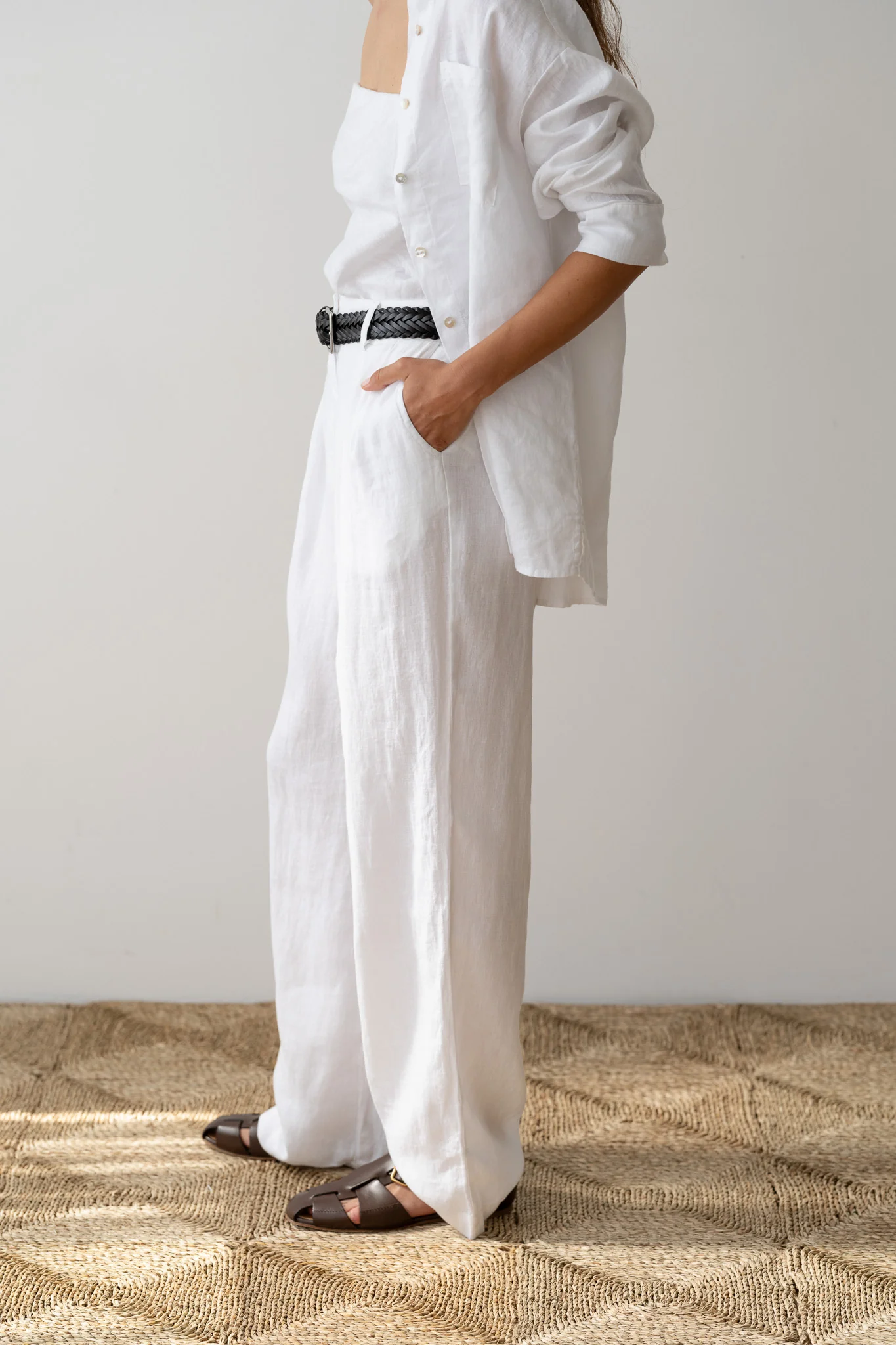 The Linen Pleated Trouser