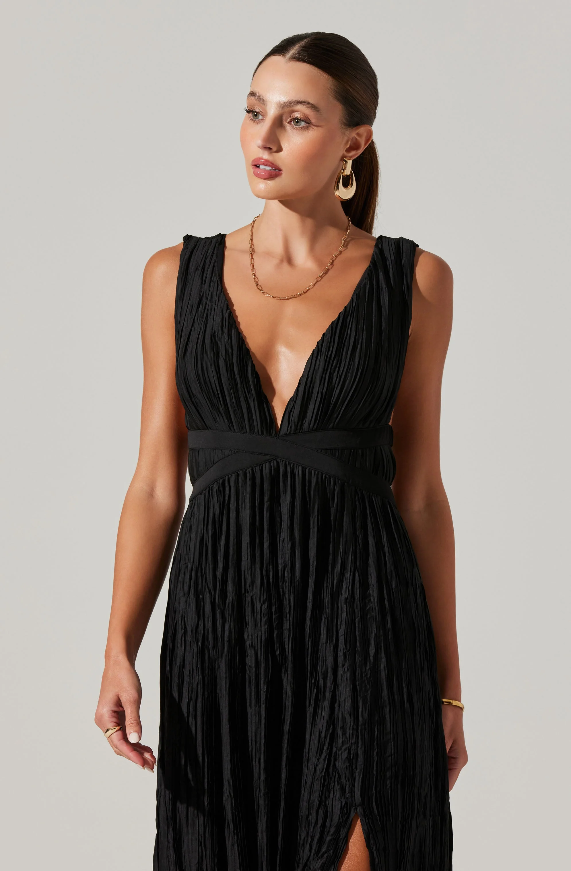 Tesni Pleated Maxi Dress