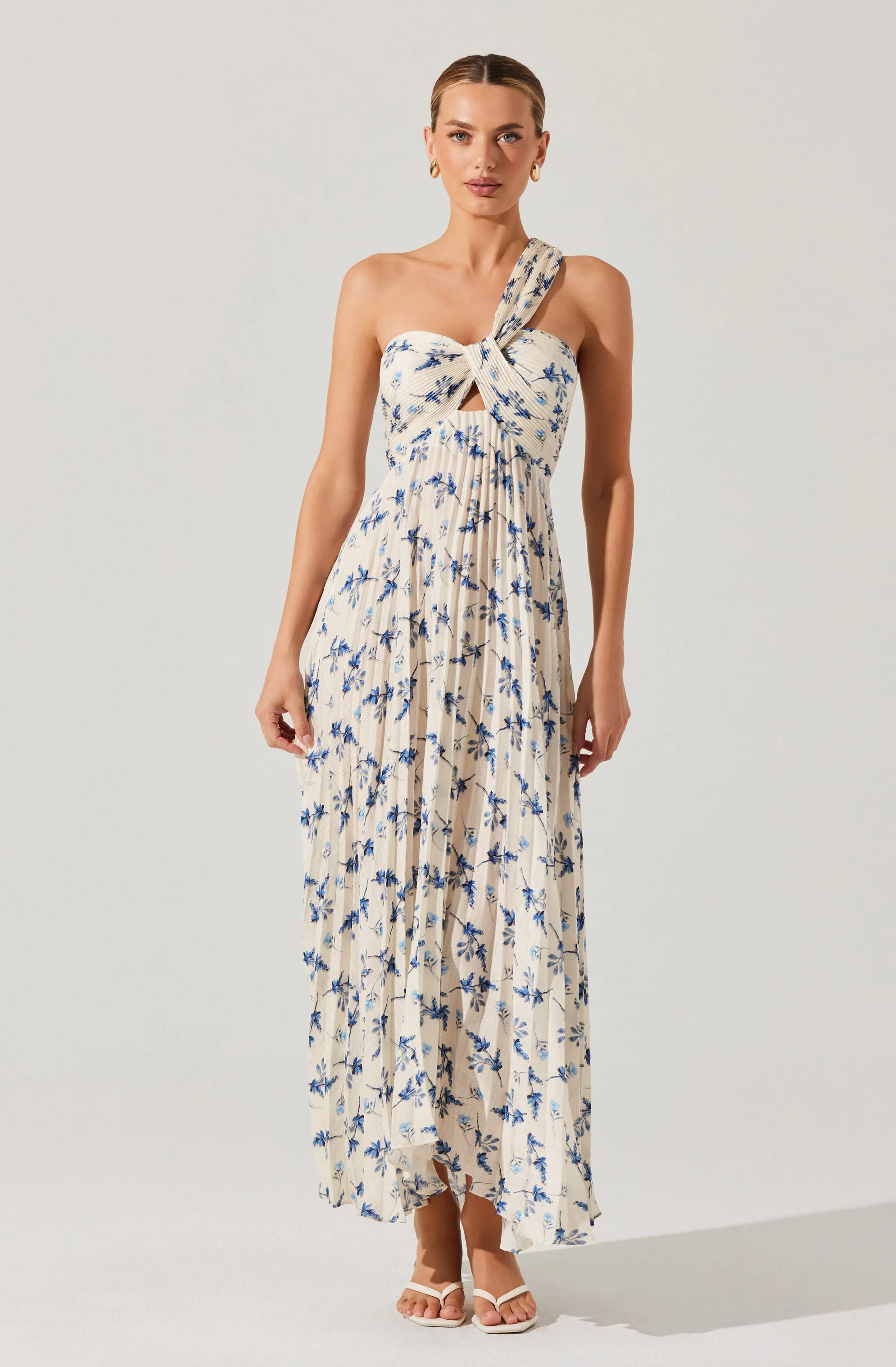 Rasya Pleated Floral Maxi Dress