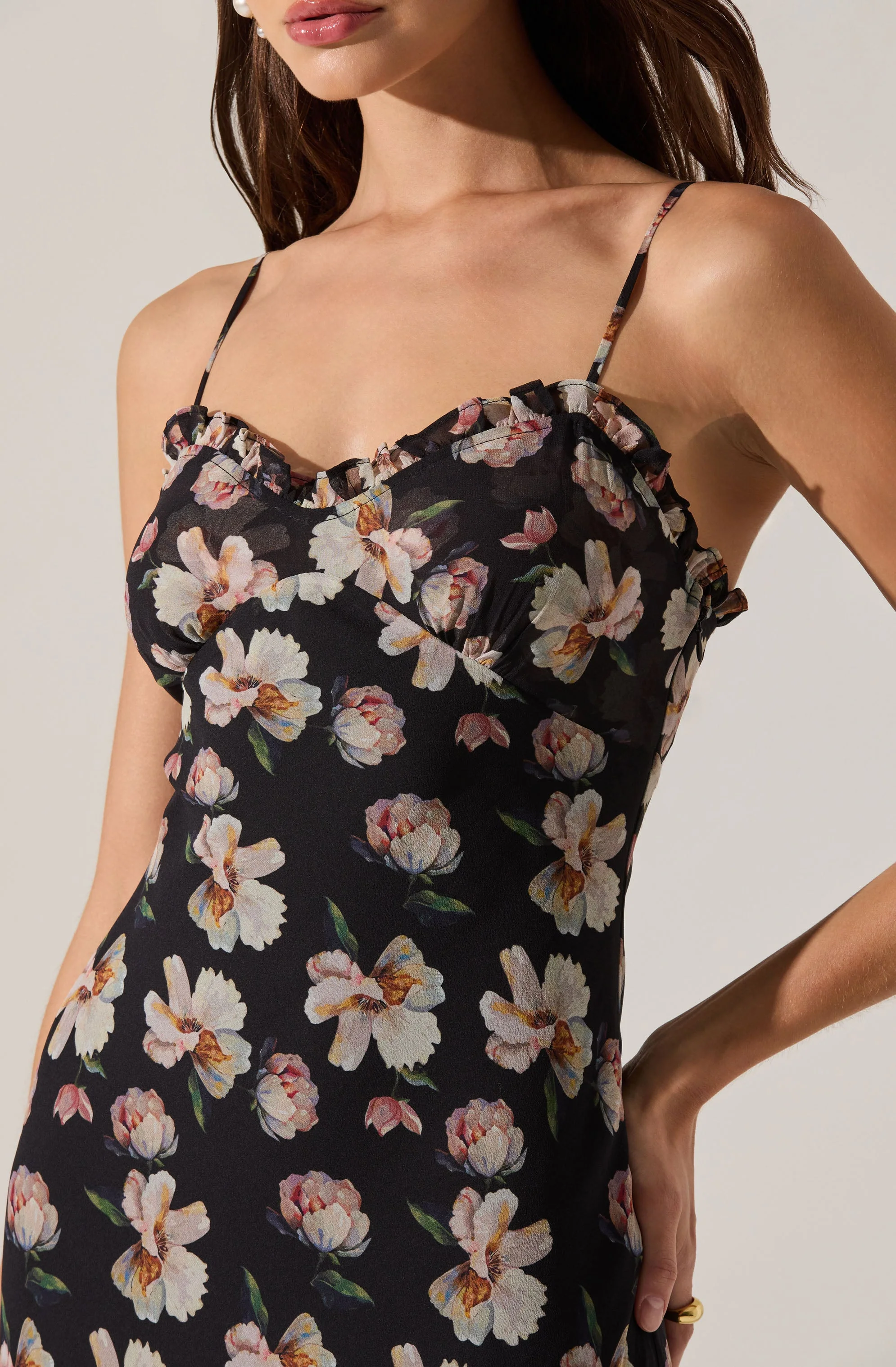 Maeryn Sweetheart Ruffle Maxi Dress