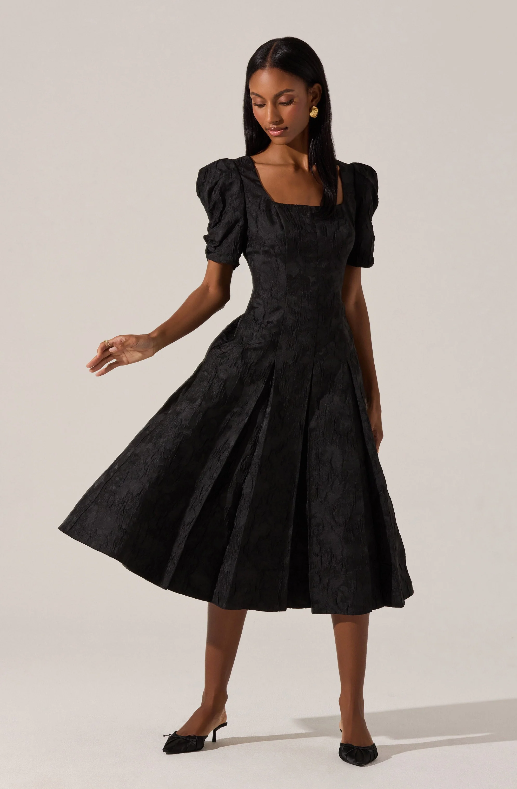Mosella Jacquard Puff Sleeve Midi Dress