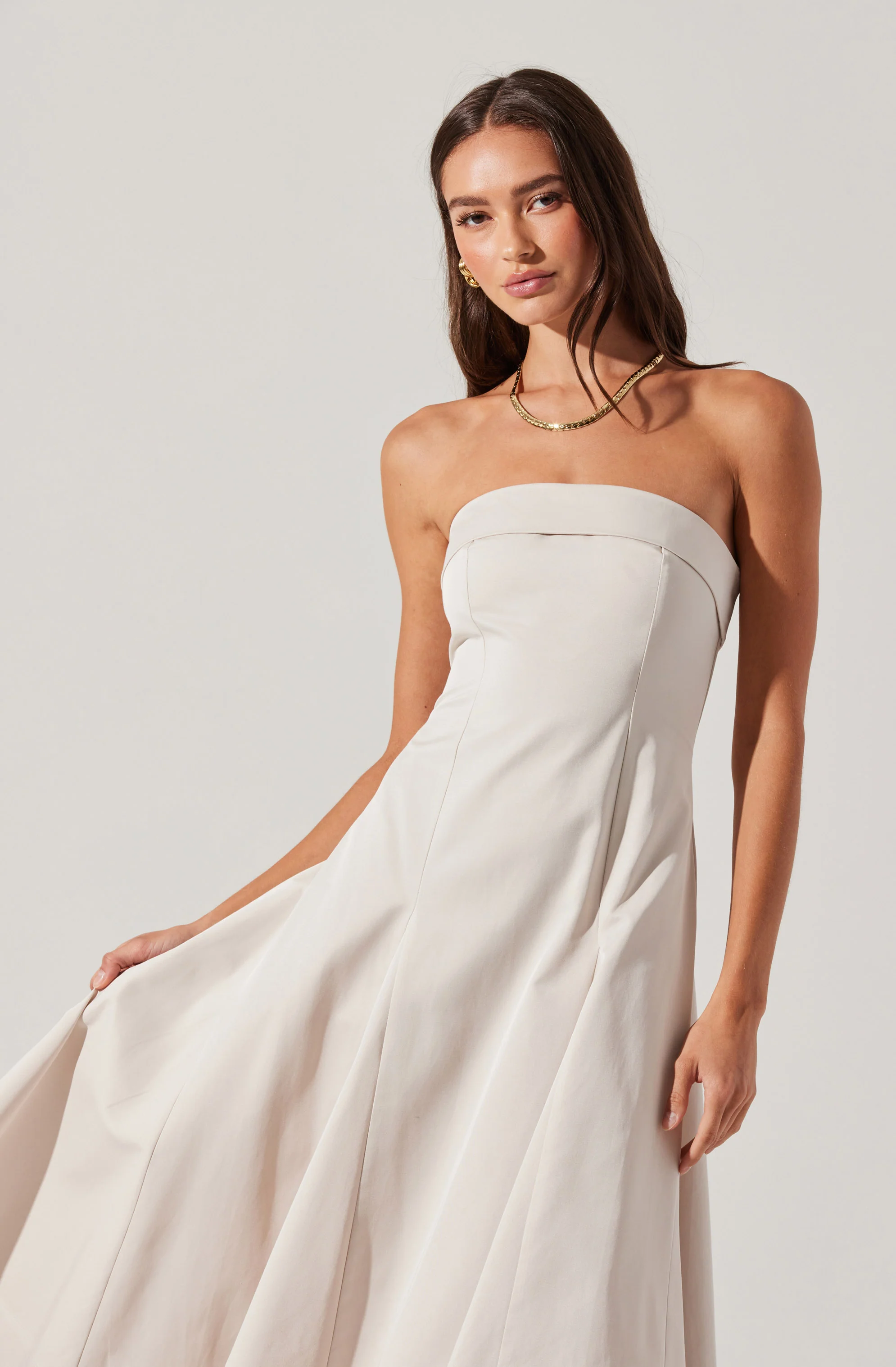 Ayeri Strapless Midi Dress