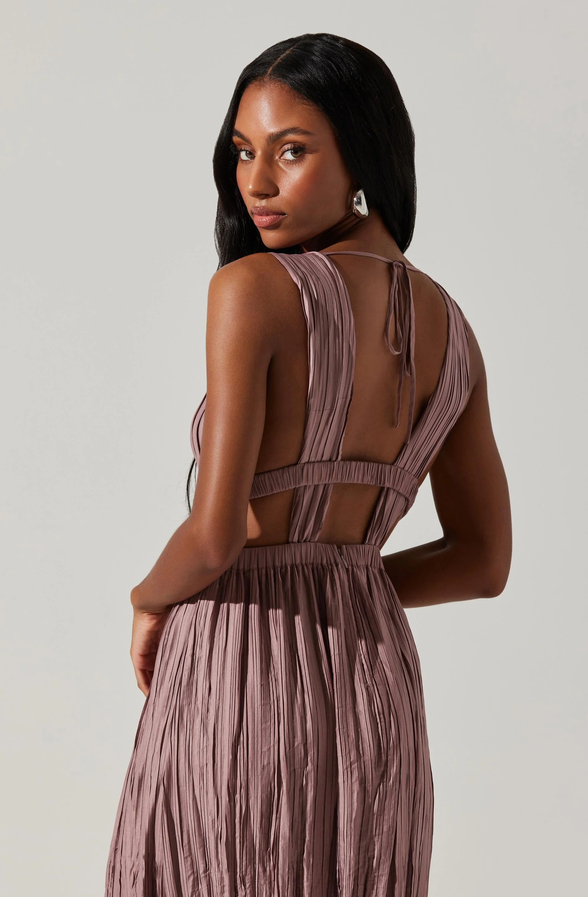 Tesni Pleated Maxi Dress
