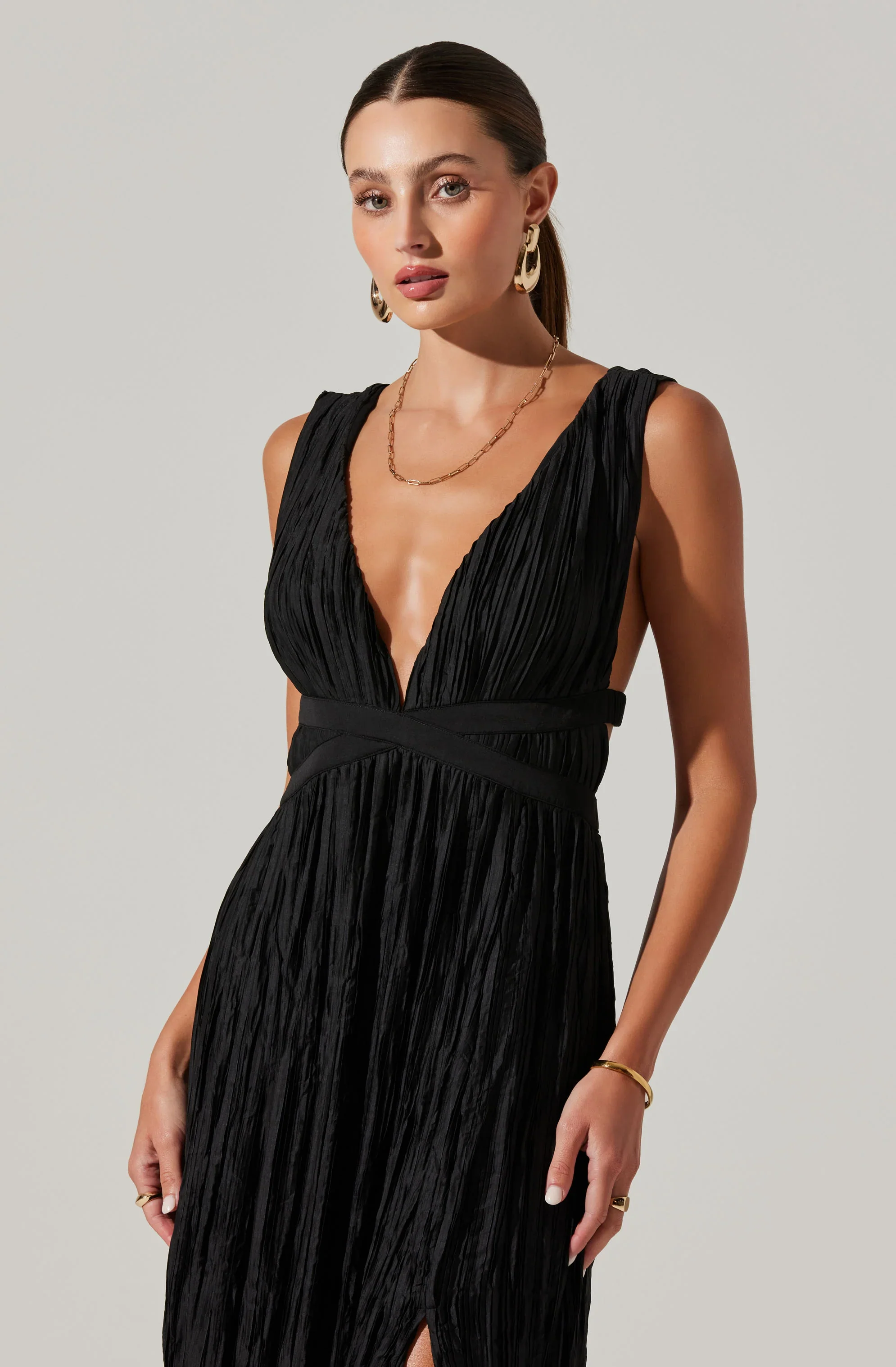Tesni Pleated Maxi Dress