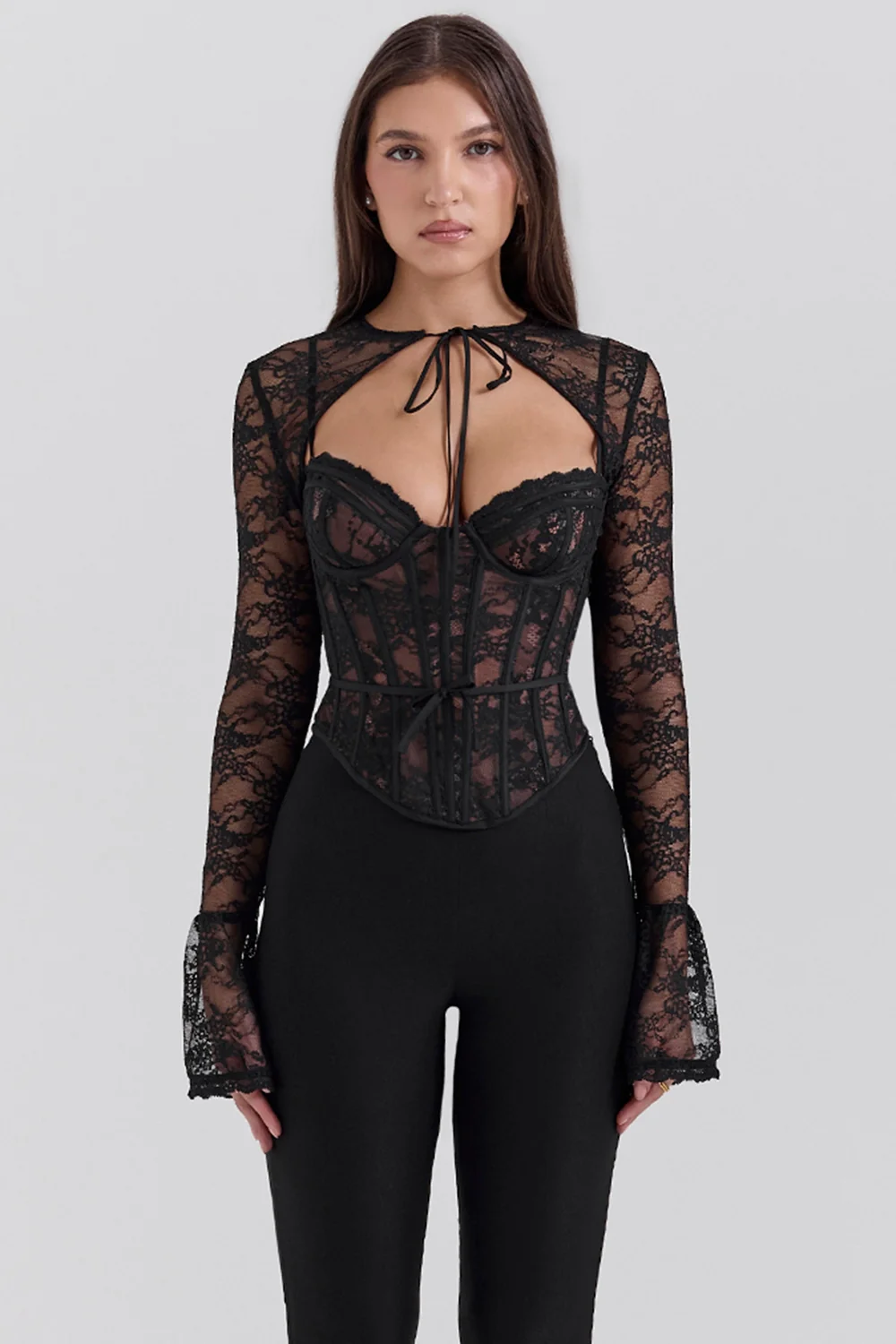 haut corset en dentelle noire avec boléro