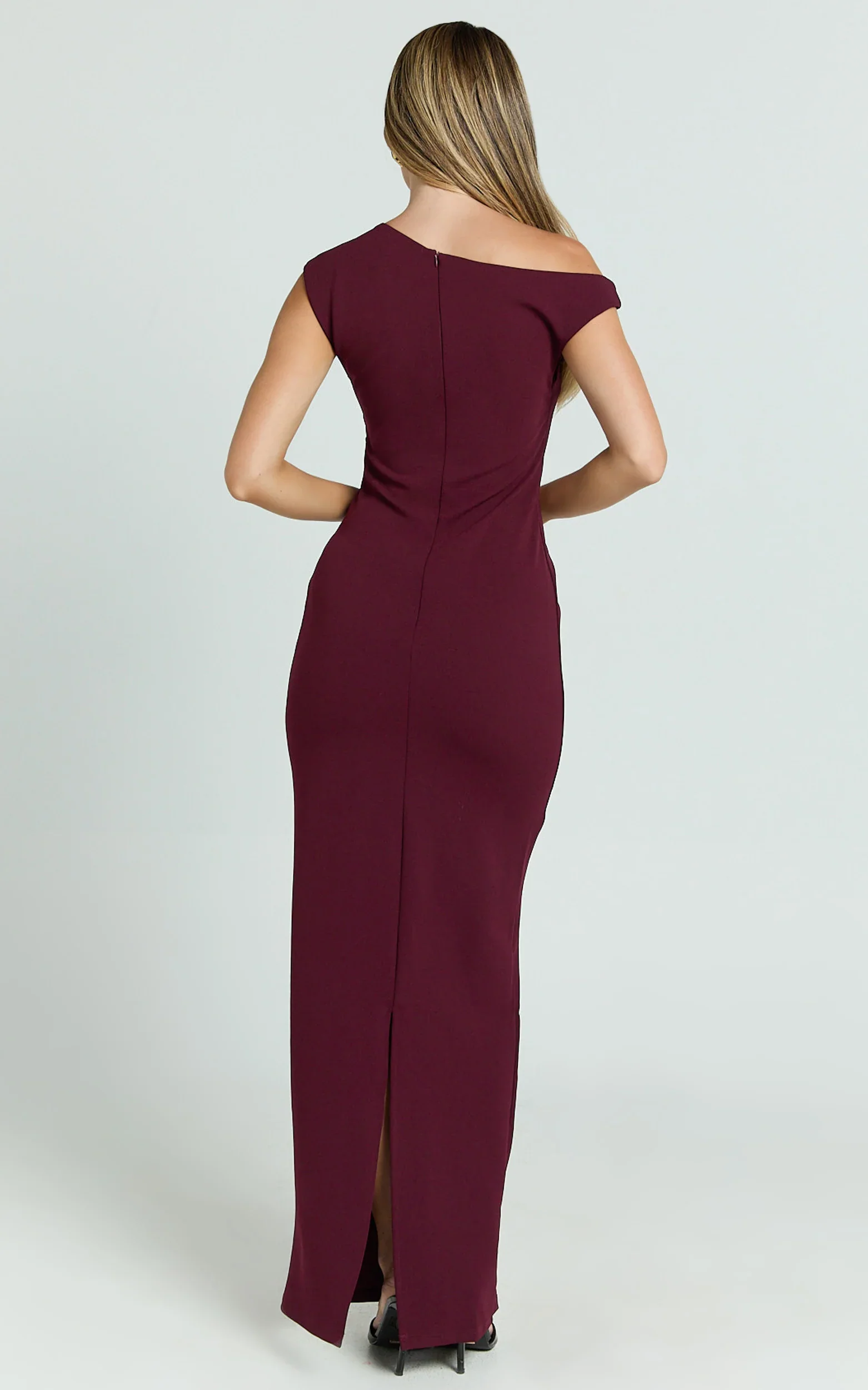 Genie Maxi Dress Off The Shoulder Dress in Wine