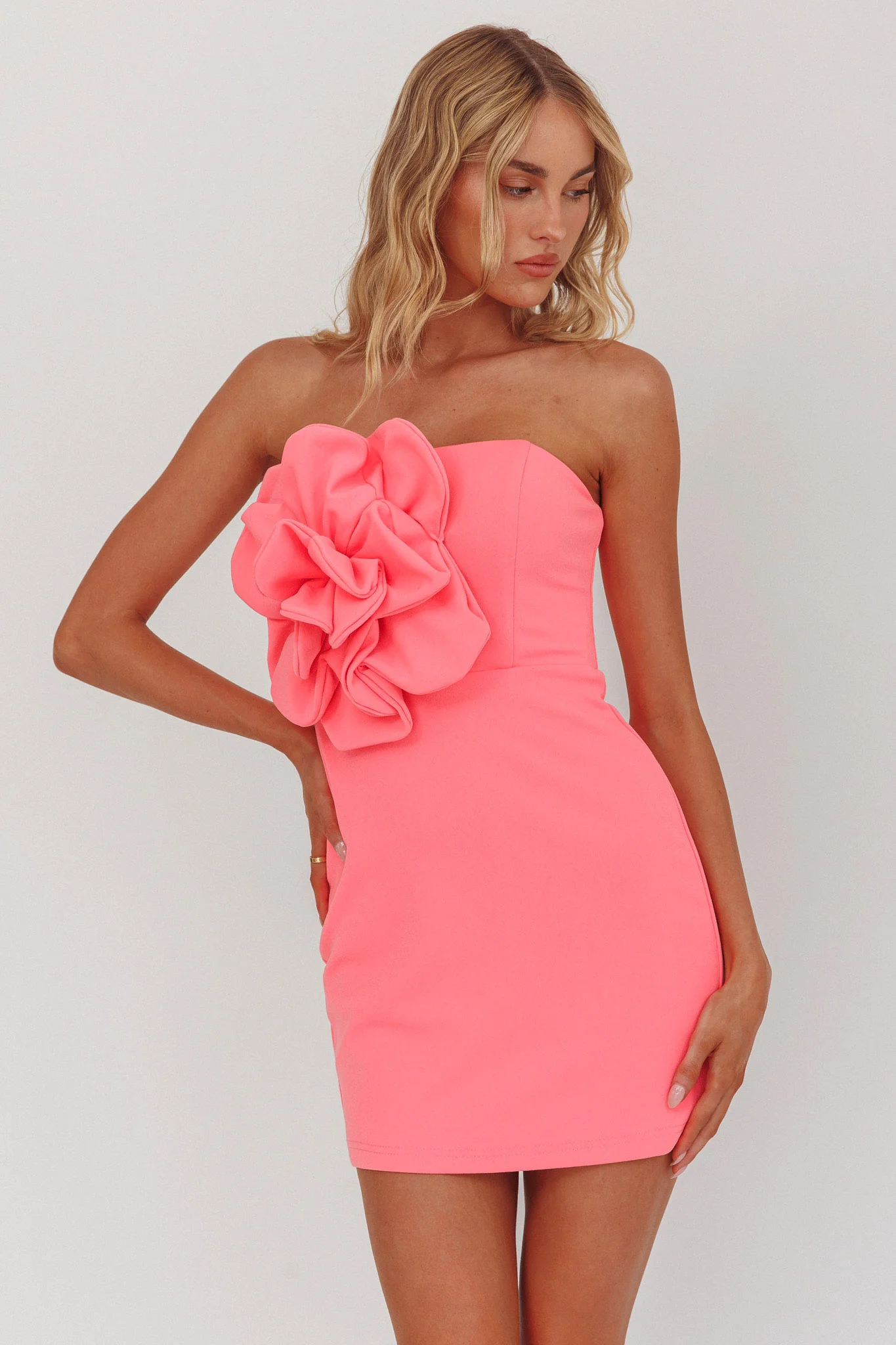 Karoline 3D Flower Strapless Mini Dress Pink