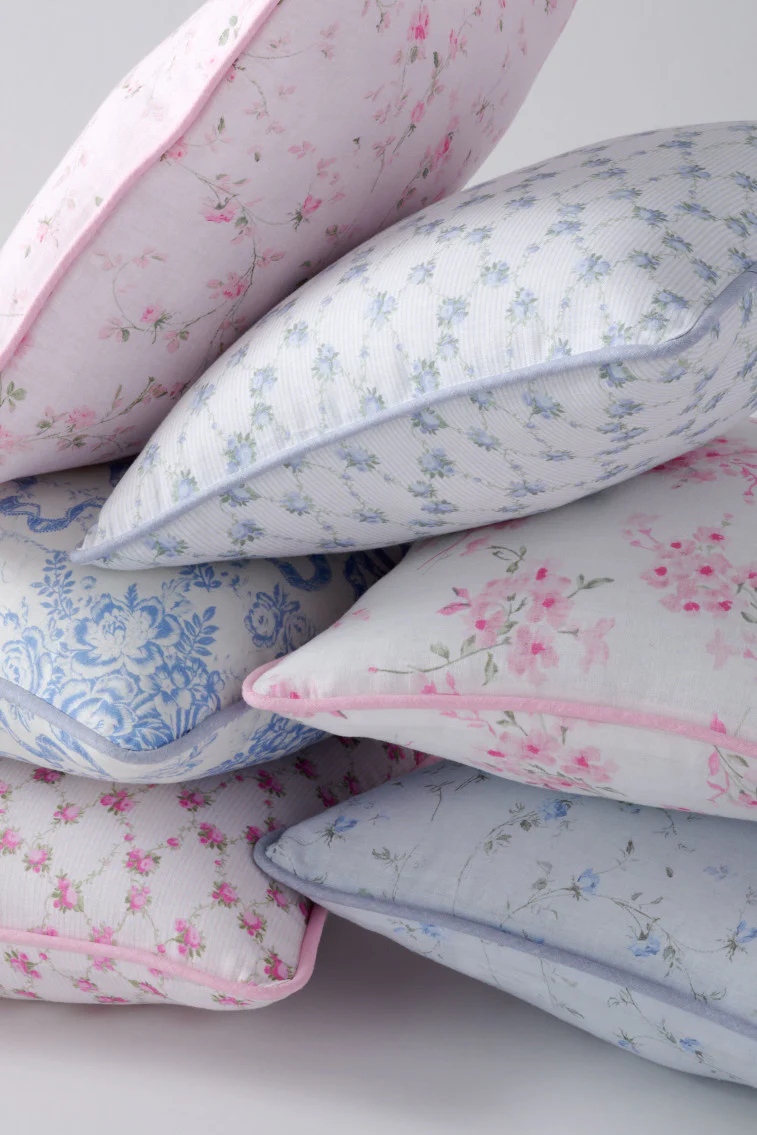 Linen Throw Pillow - STRAWBERRY KIWI