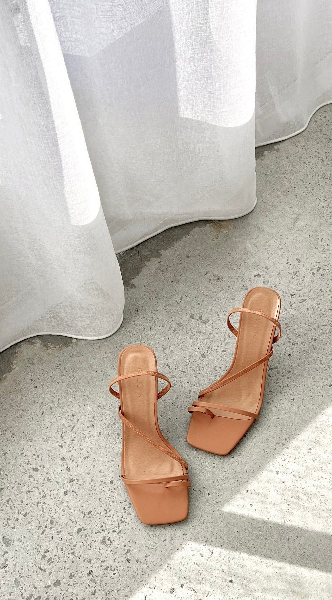 Reyna Heel - Sand