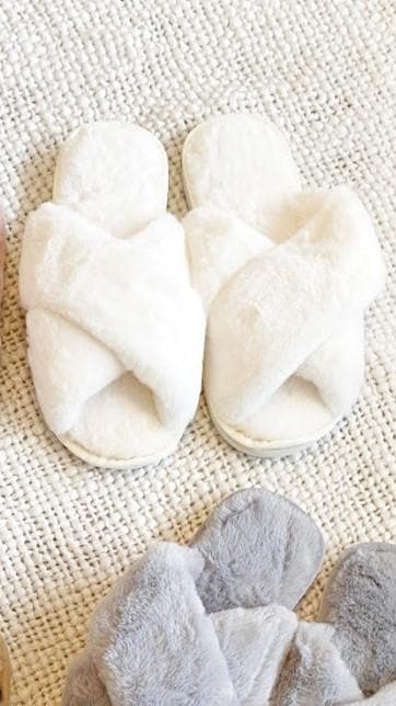 Jessica Fluffy Slippers - White