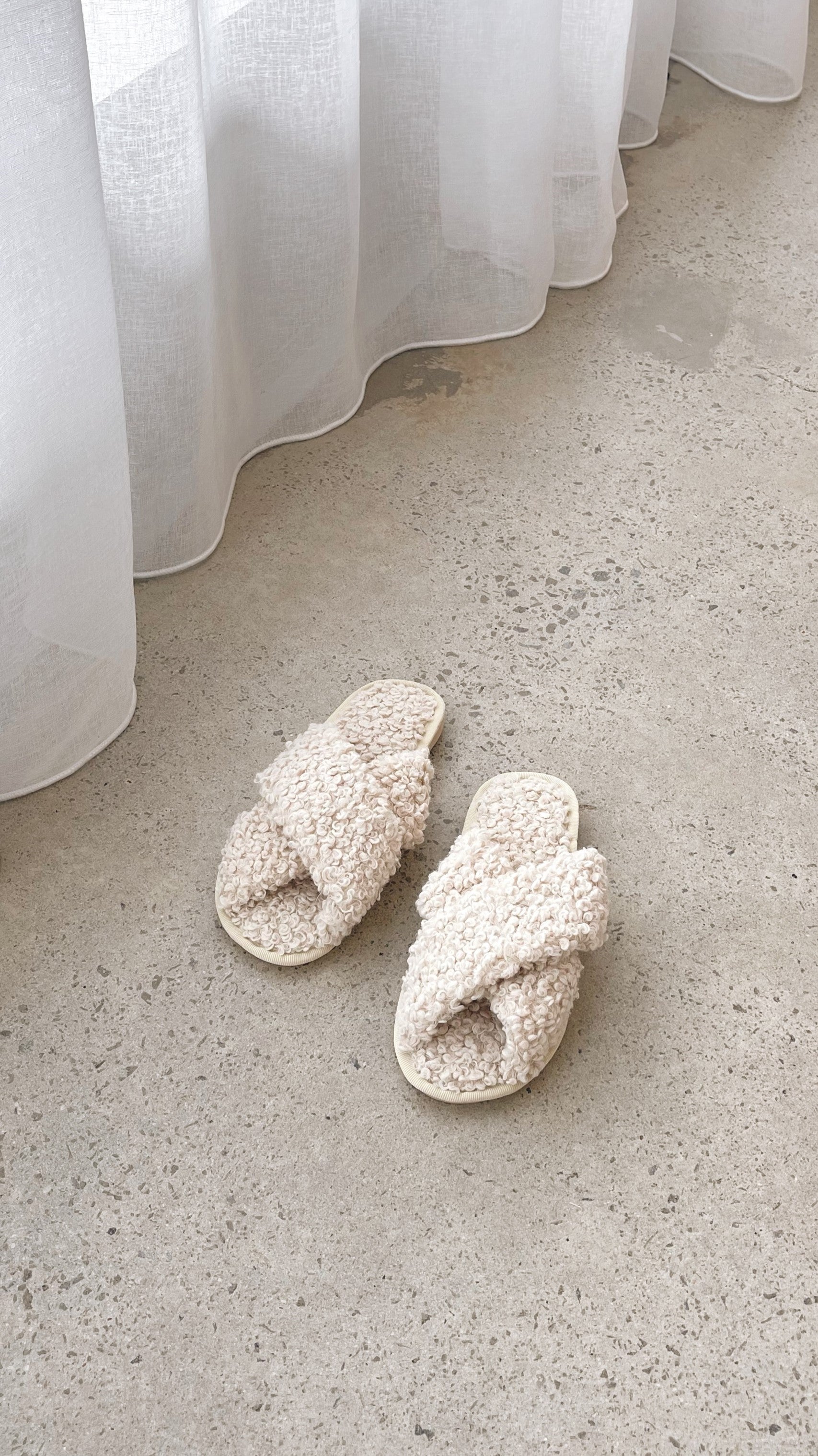 Teddy Slippers - Beige