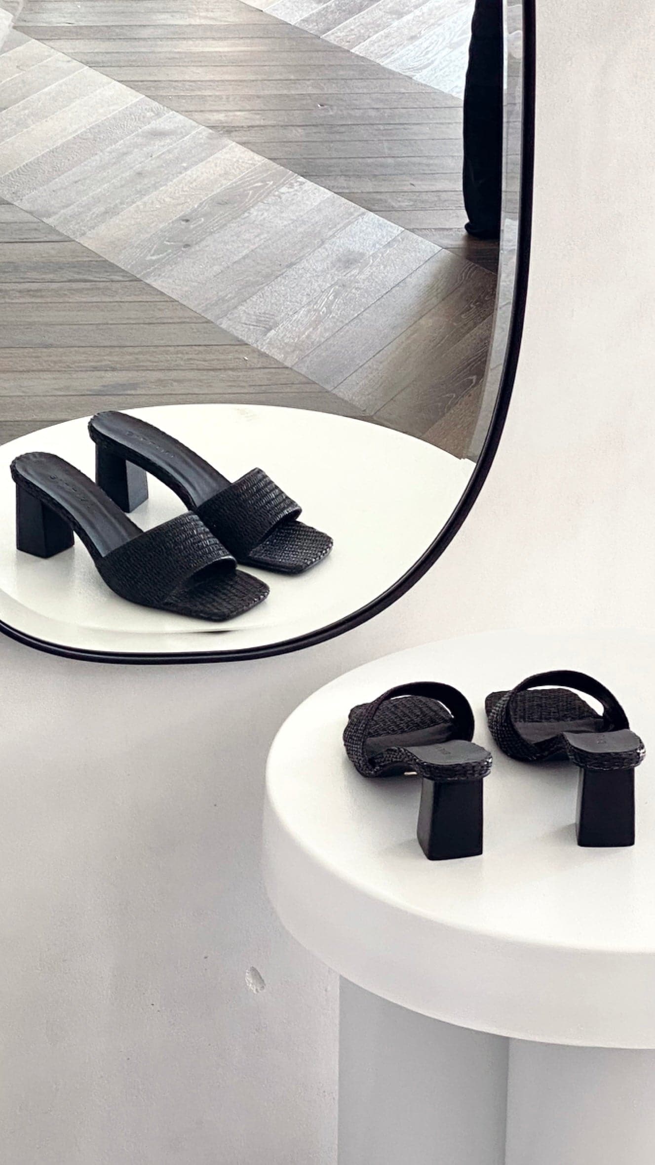 Ukko Heel - Black Raffia