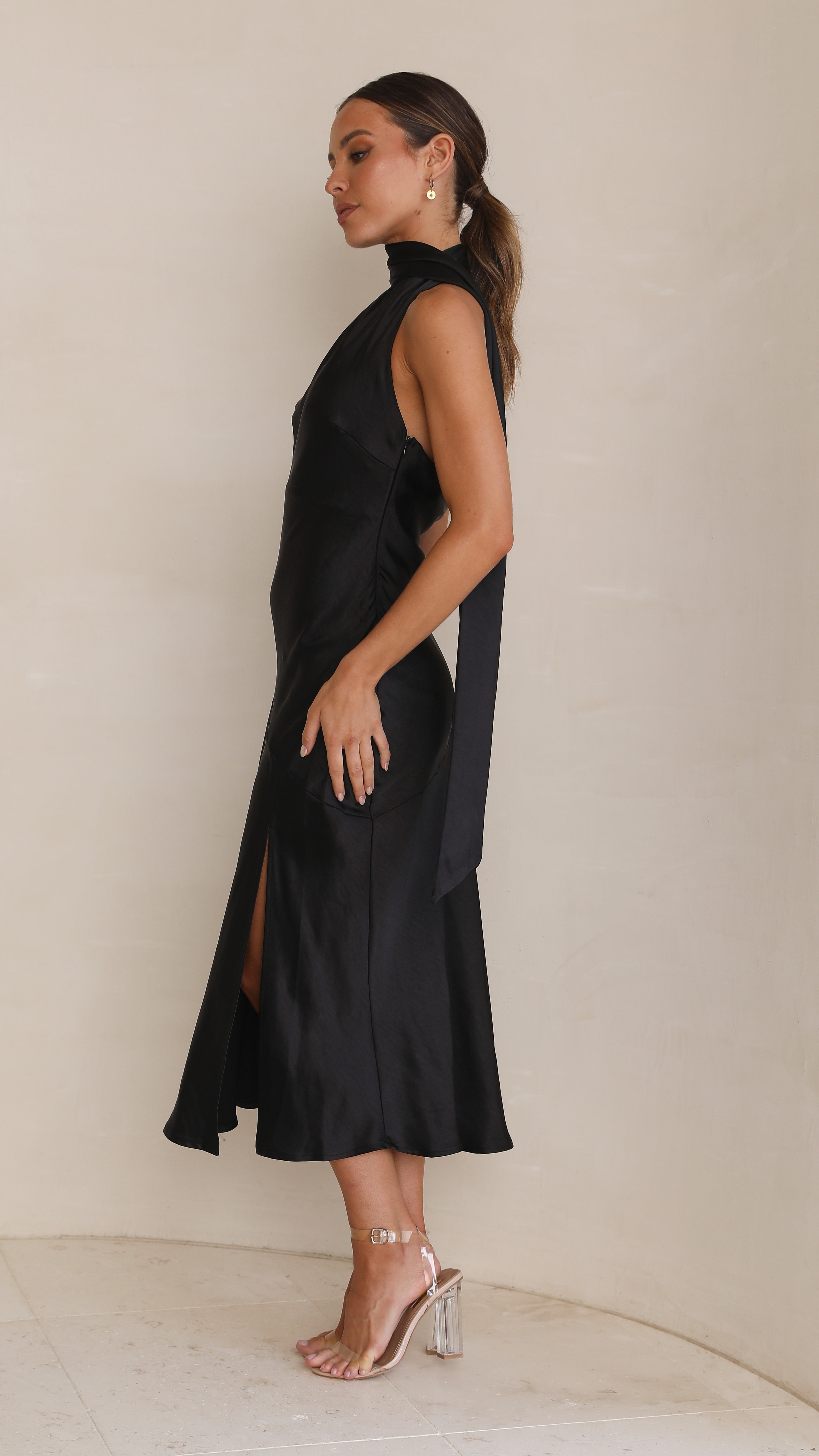 Hera Midi Dress - Black