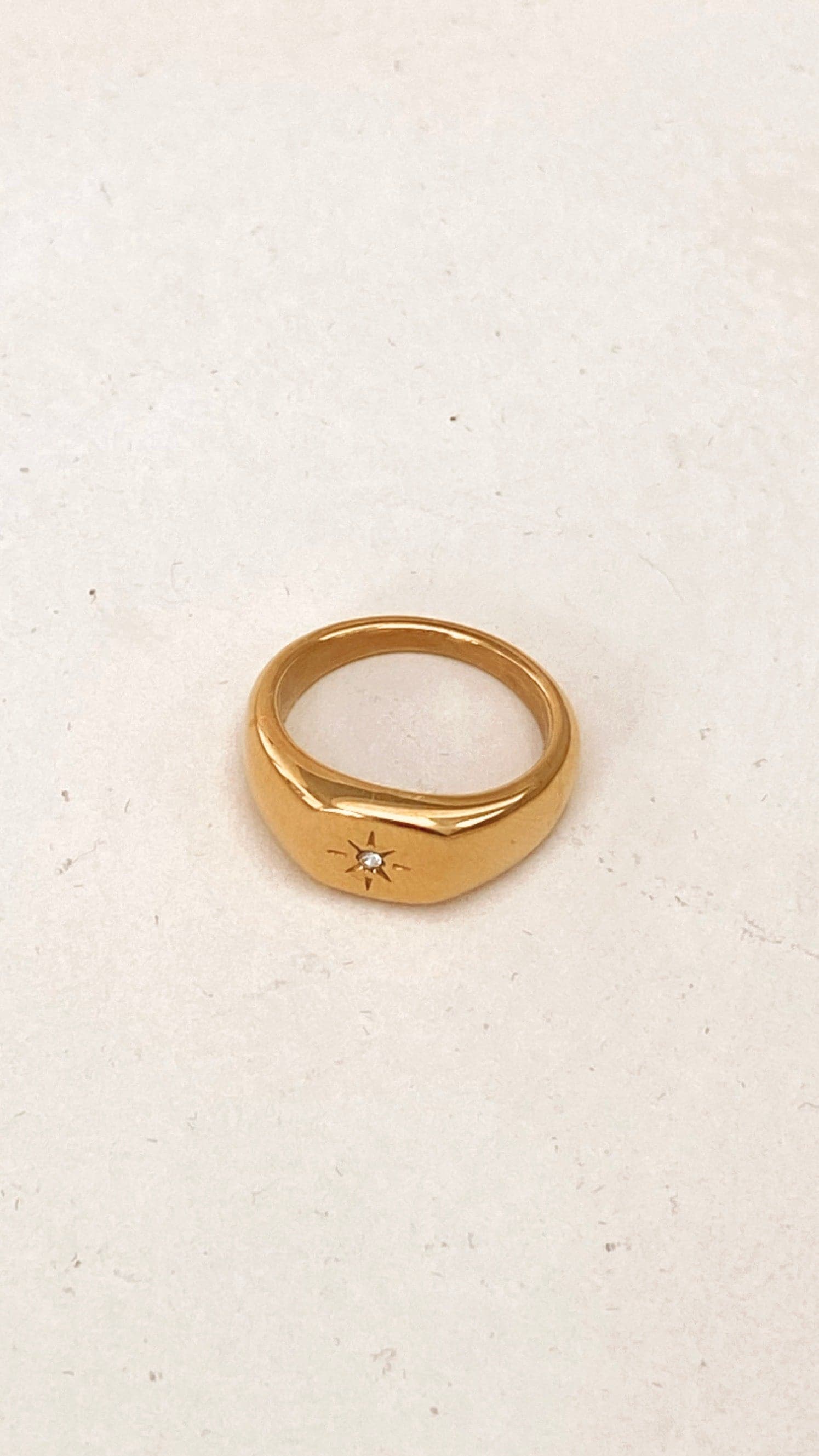 Star Essential Ring - Gold