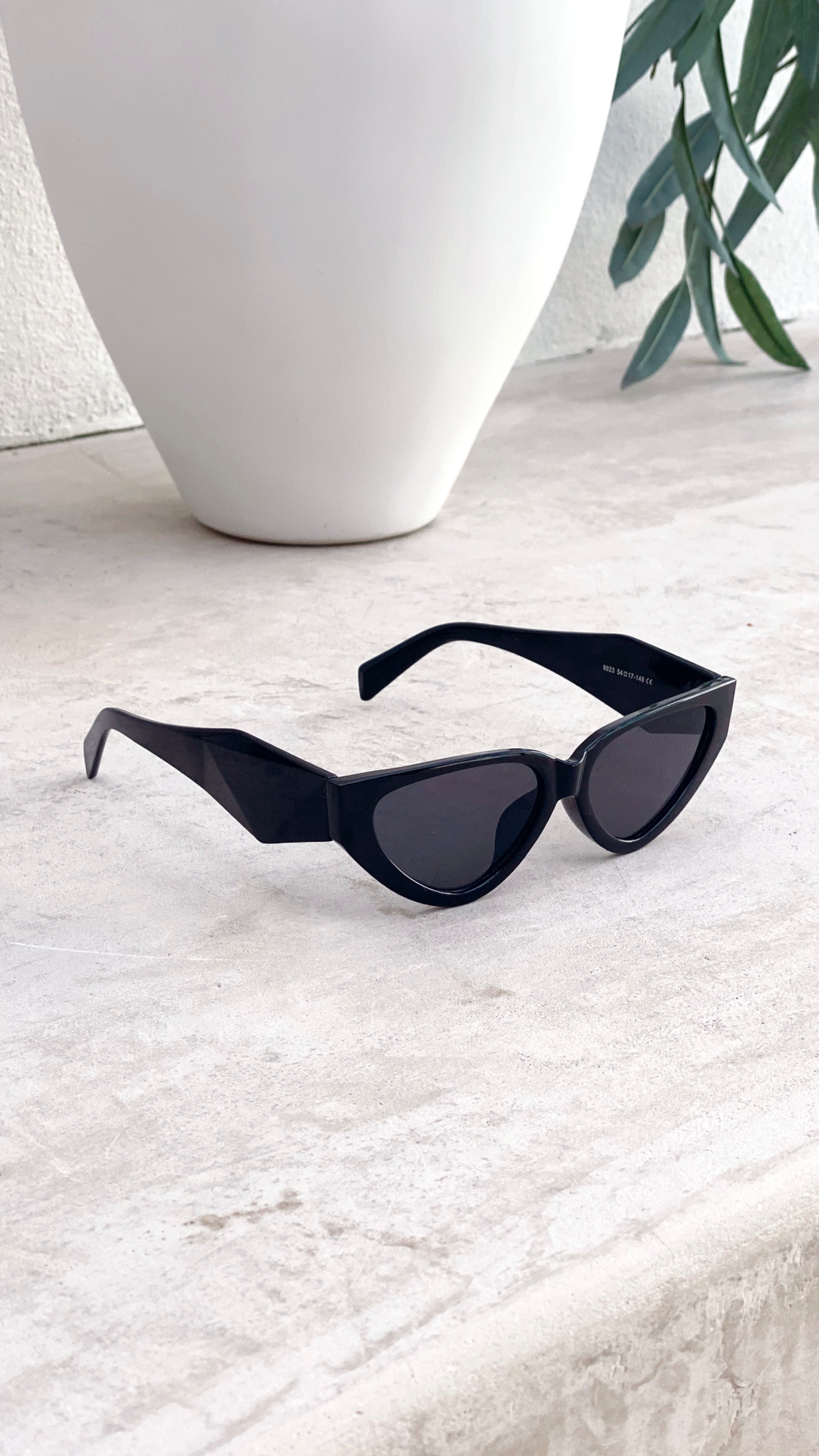 Carla Sunglasses - Black