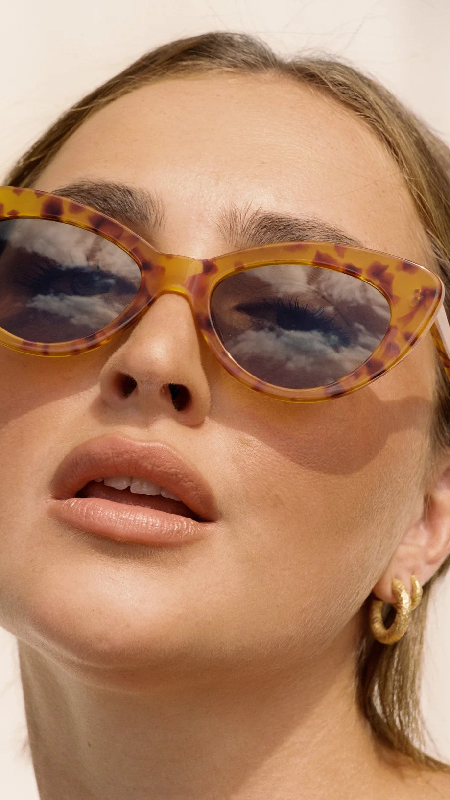 Ochre Lane Isla Sunglasses - Honey Tort