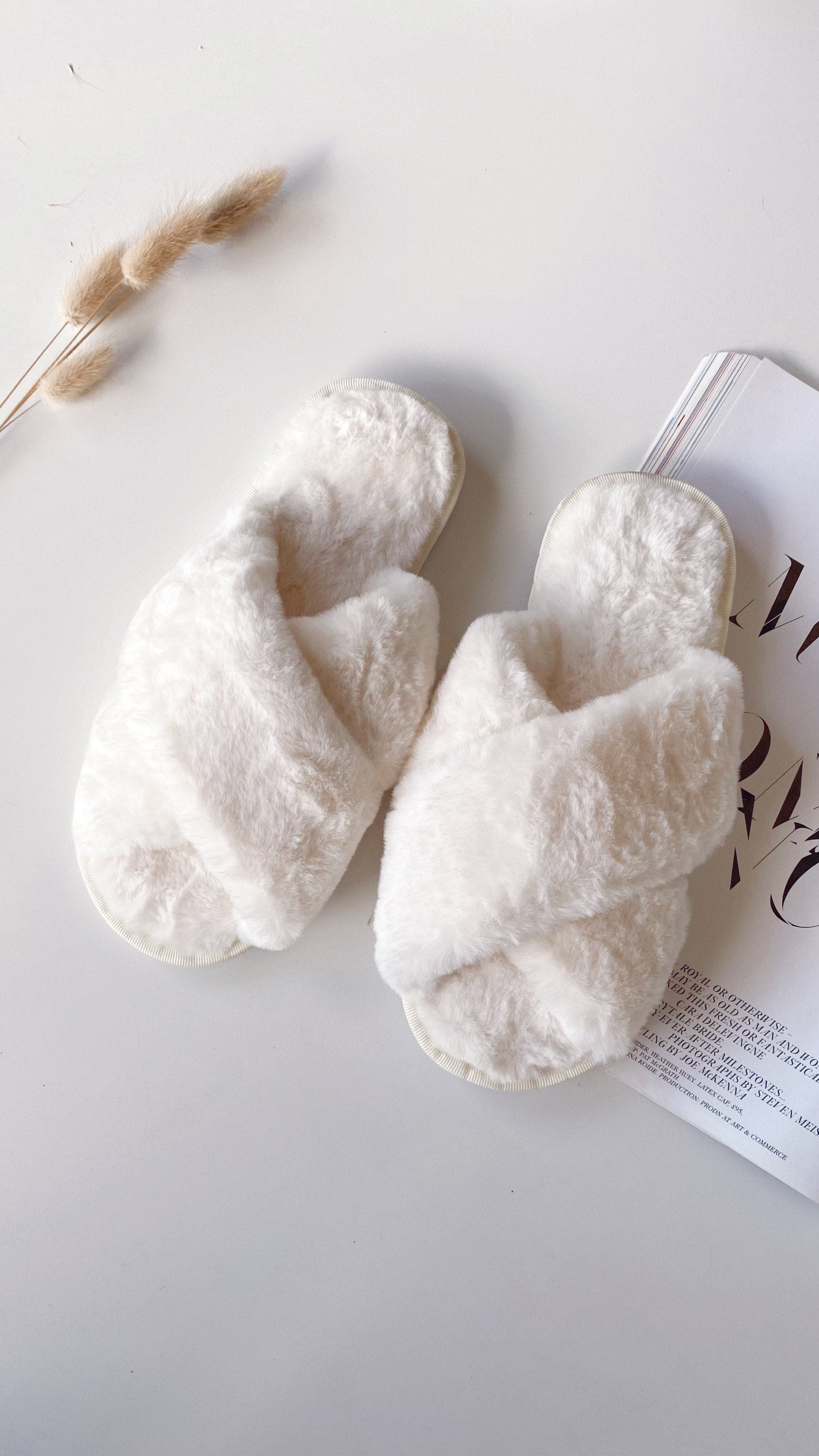 Jessica Fluffy Slippers - White