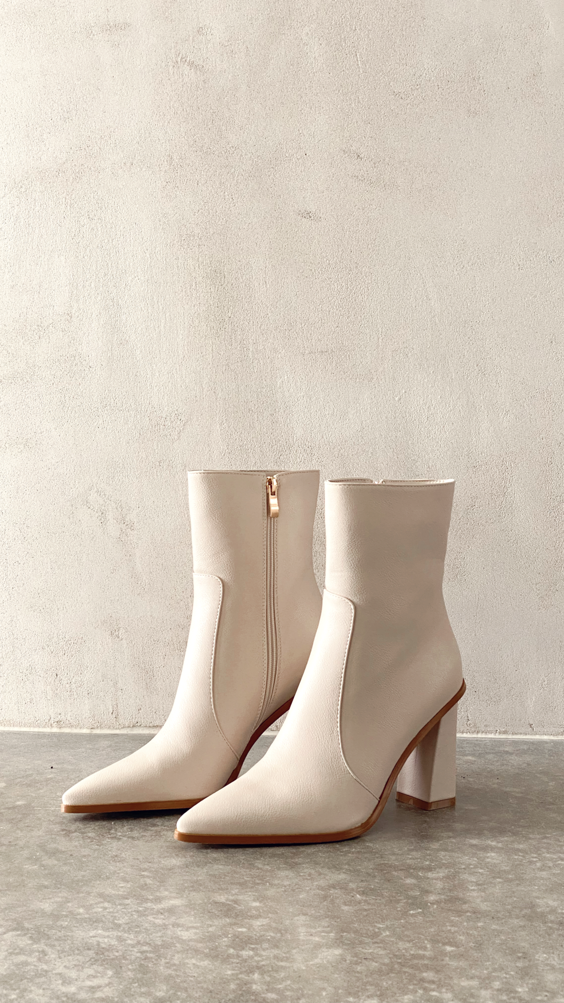 Mirie Boots  - Ivory