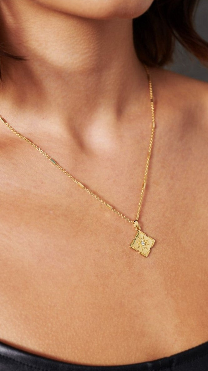 Cleo Necklace - Gold