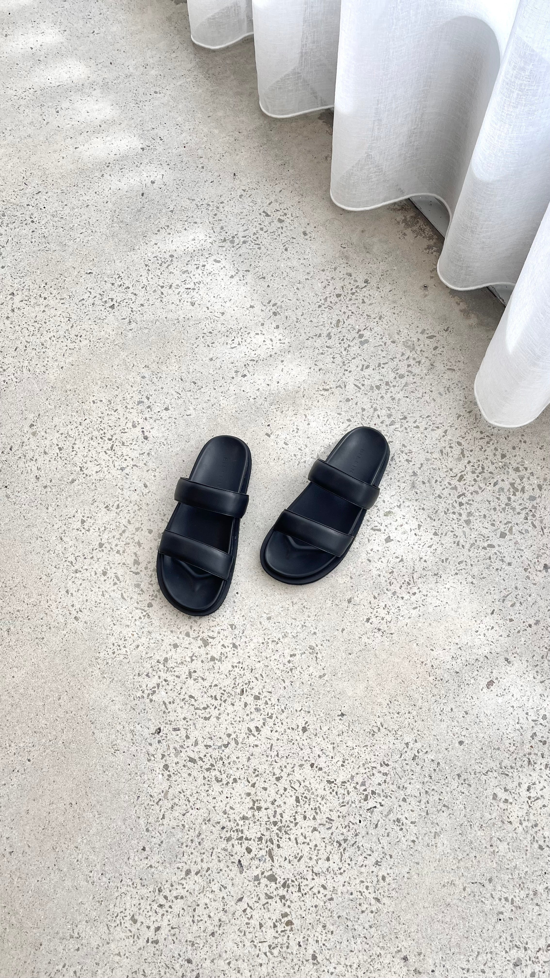 Tazra Slide - Black