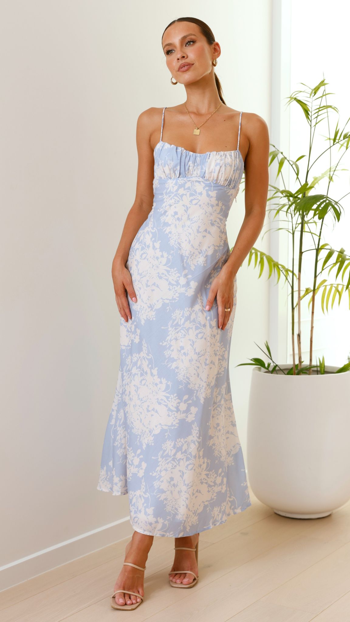 Margie Midi Dress - Blue / White Floral