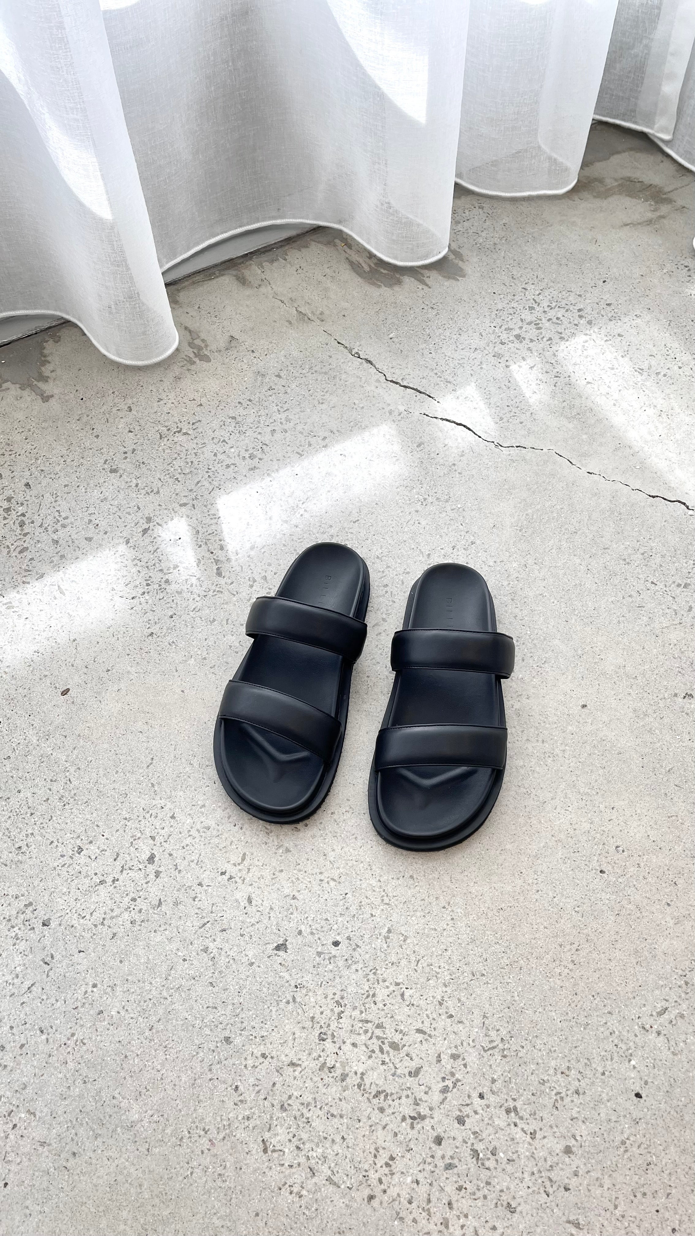 Tazra Slide - Black